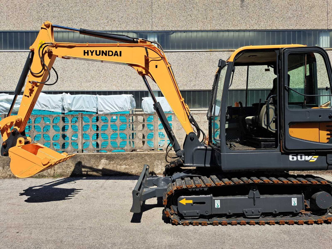 2019 HYUNDAI R60VS MINI EXCAVATOR - Máy xúc: hình 1 2019 HYUNDAI R60VS MINI EXCAVATOR - Máy xúc: hình 1