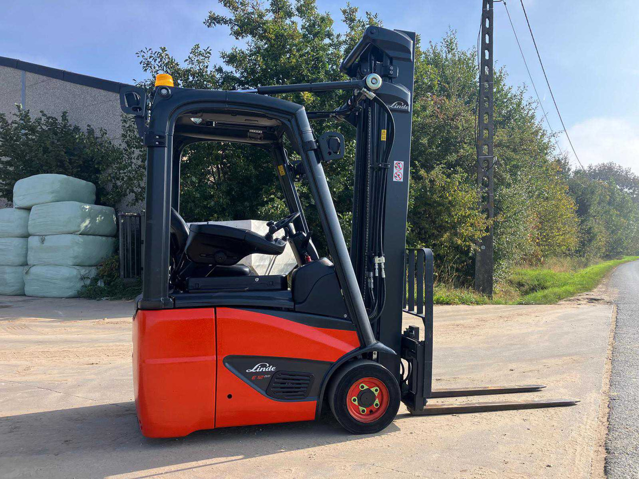 2019 LINDE E12 ELECTRIC FORKLIFT TRUCK - Xe nâng: hình 4 2019 LINDE E12 ELECTRIC FORKLIFT TRUCK - Xe nâng: hình 4