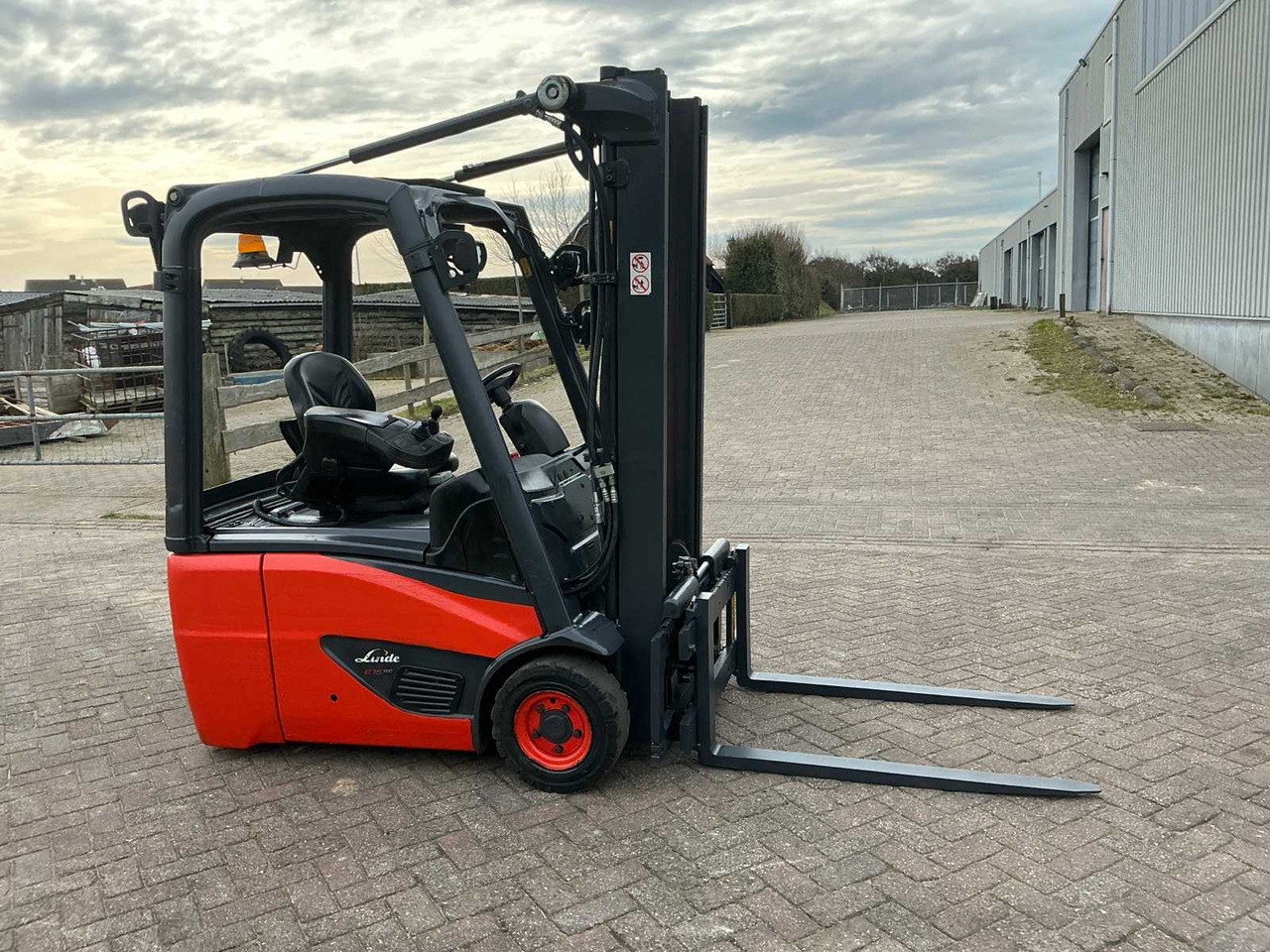 2019 LINDE E15-02 FORKLIFT - Xe nâng: hình 5 2019 LINDE E15-02 FORKLIFT - Xe nâng: hình 5