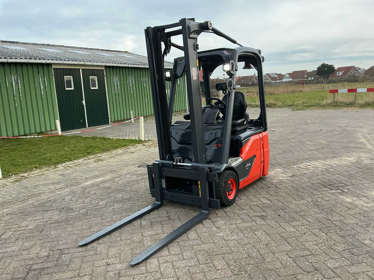 2019 LINDE E15-02 FORKLIFT - Xe nâng: hình 2 2019 LINDE E15-02 FORKLIFT - Xe nâng: hình 2