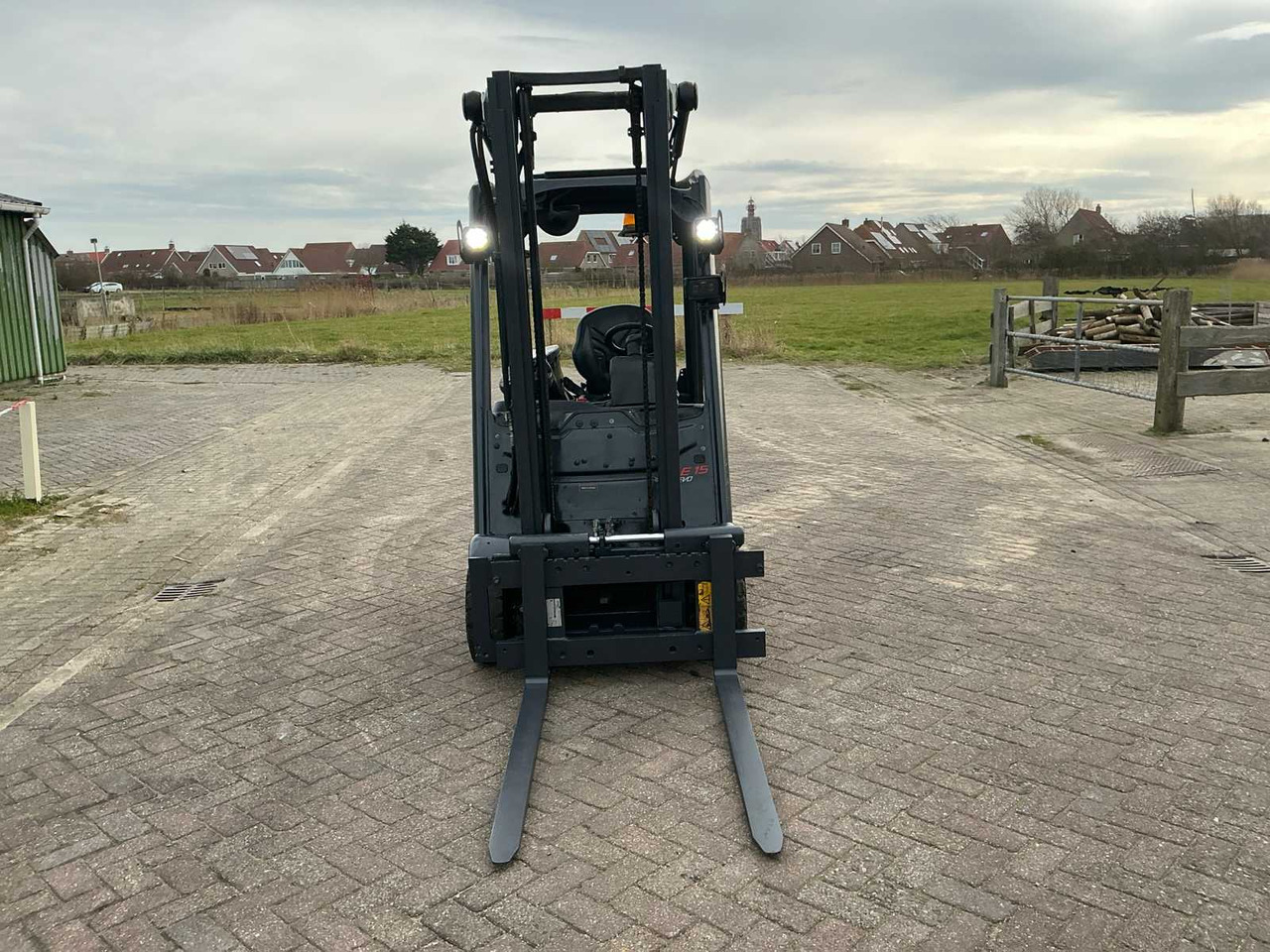 2019 LINDE E15-02 FORKLIFT - Xe nâng: hình 3 2019 LINDE E15-02 FORKLIFT - Xe nâng: hình 3