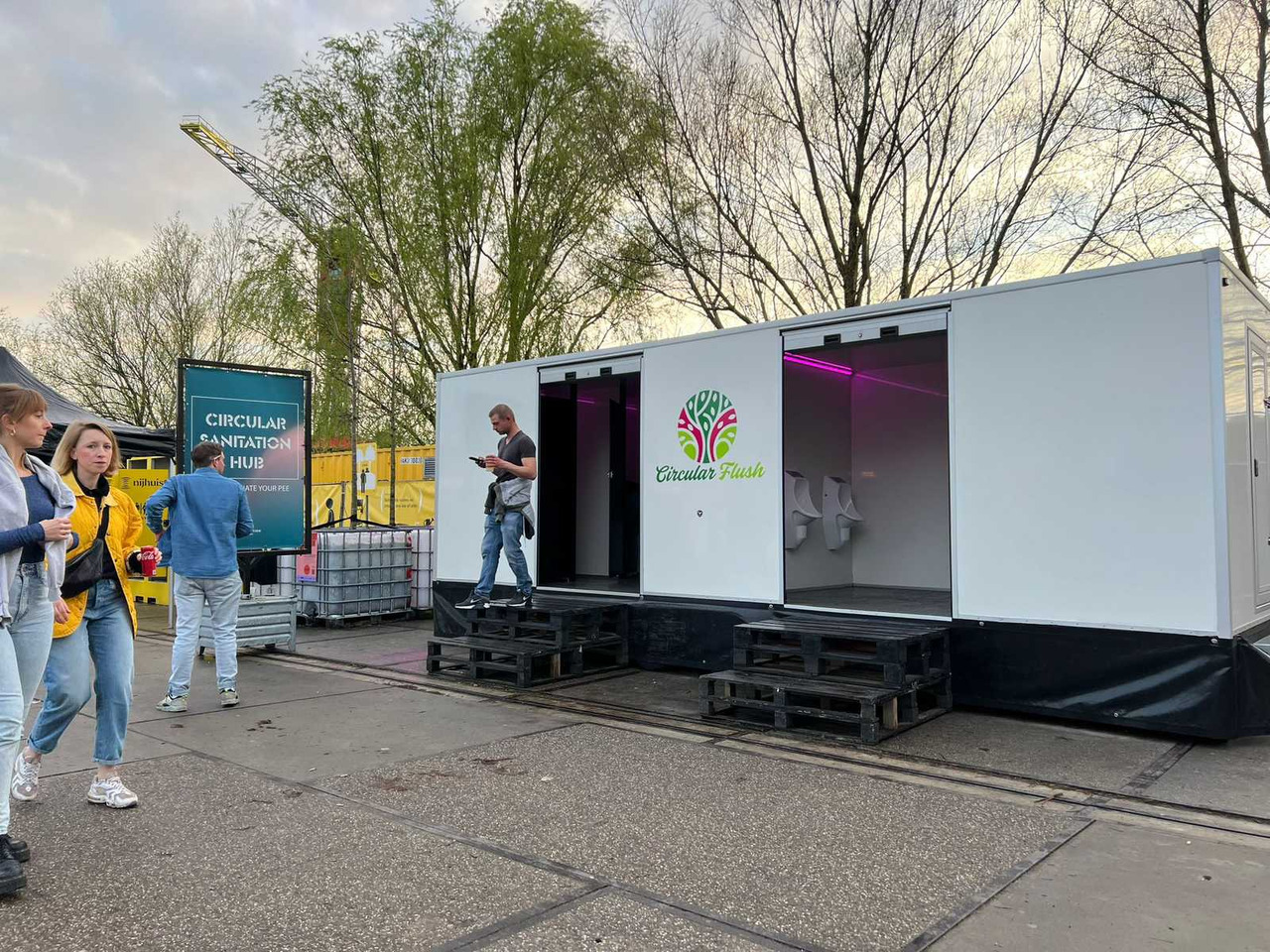 2020 Luxury Self Sufficient Toilet Trailer - Container xây dựng: hình 2 2020 Luxury Self Sufficient Toilet Trailer - Container xây dựng: hình 2