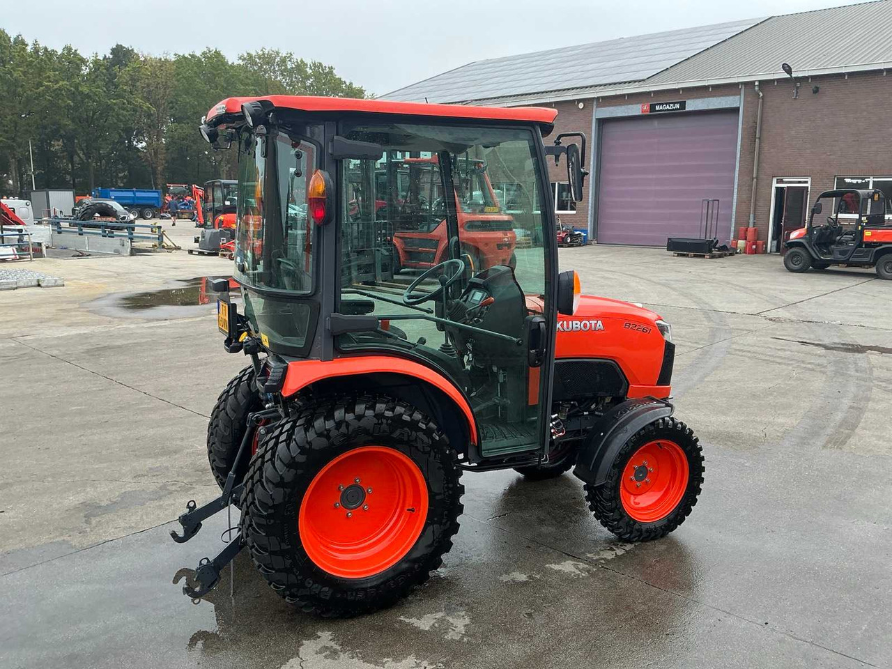 2022 KUBOTA B2261 FOUR WHEEL DRIVE FARM TRACTOR - Máy cày: hình 4 2022 KUBOTA B2261 FOUR WHEEL DRIVE FARM TRACTOR - Máy cày: hình 4