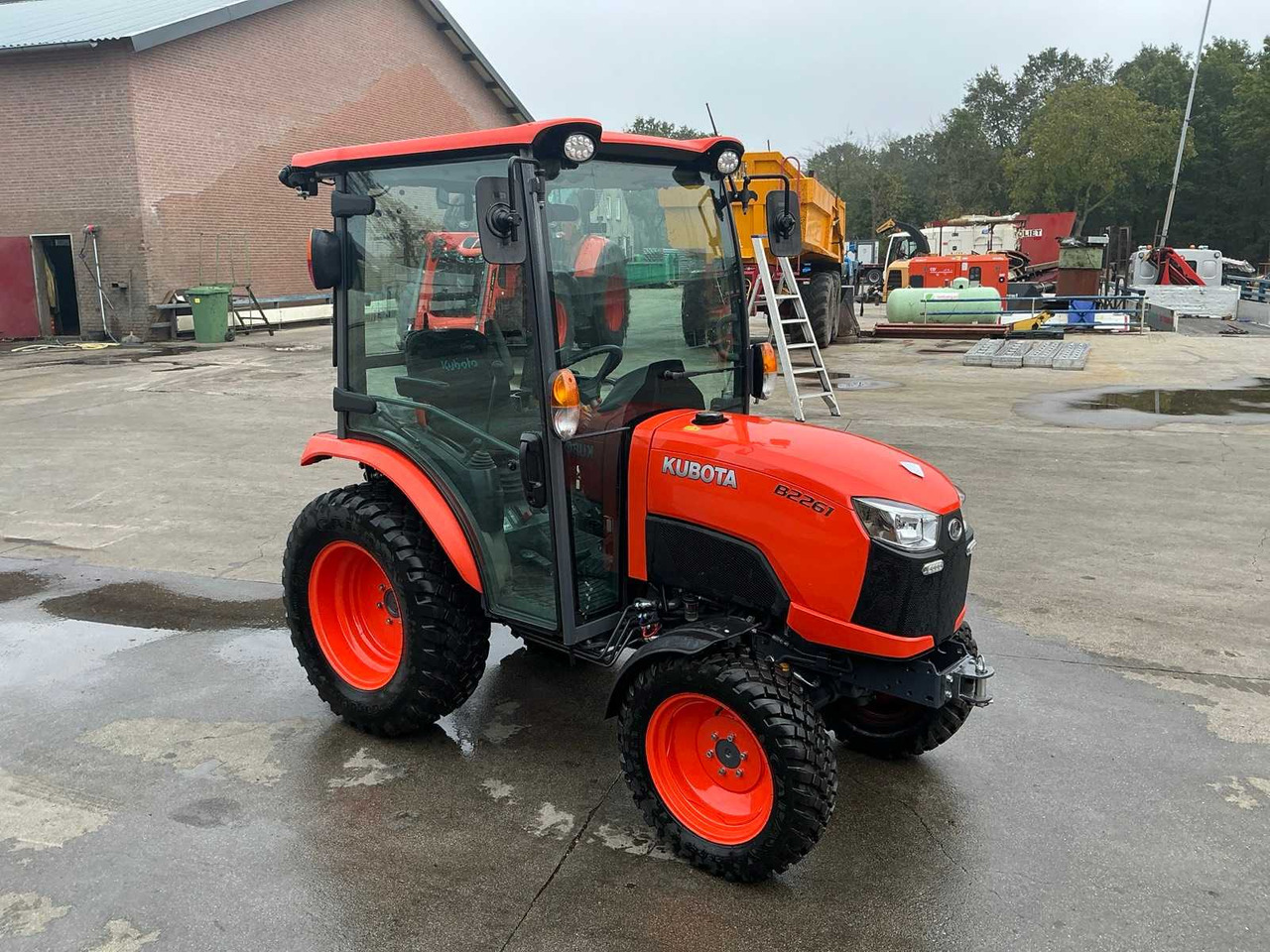 2022 KUBOTA B2261 FOUR WHEEL DRIVE FARM TRACTOR - Máy cày: hình 5 2022 KUBOTA B2261 FOUR WHEEL DRIVE FARM TRACTOR - Máy cày: hình 5