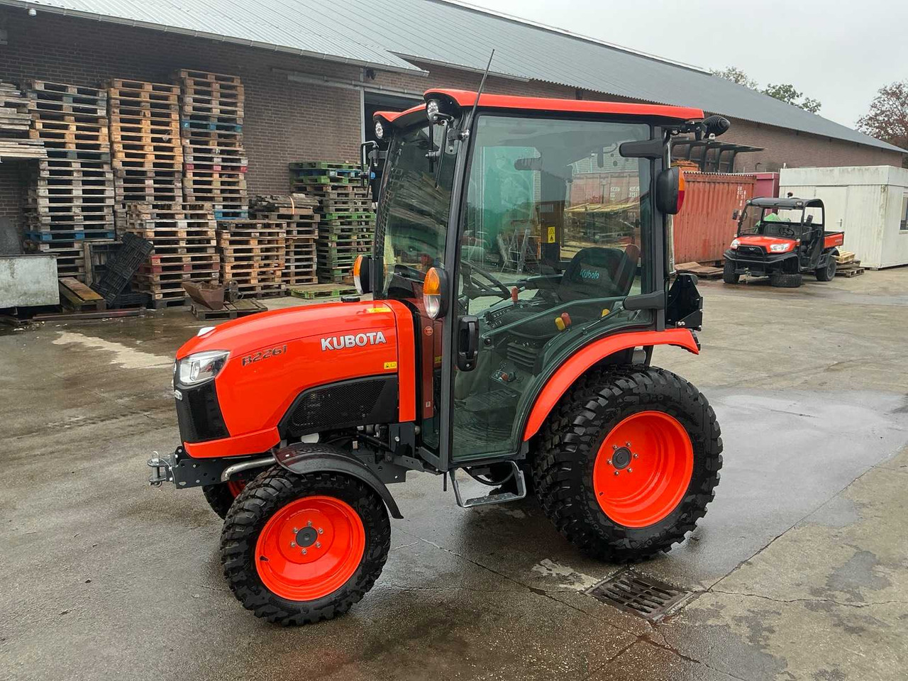 2022 KUBOTA B2261 FOUR WHEEL DRIVE FARM TRACTOR - Máy cày: hình 1 2022 KUBOTA B2261 FOUR WHEEL DRIVE FARM TRACTOR - Máy cày: hình 1
