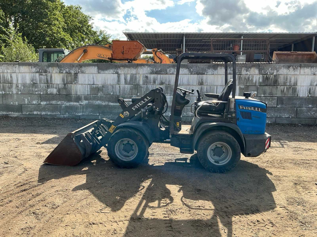 2022 PITBULL X27-26V SHOVEL - Máy xúc lật bánh lốp: hình 2 2022 PITBULL X27-26V SHOVEL - Máy xúc lật bánh lốp: hình 2