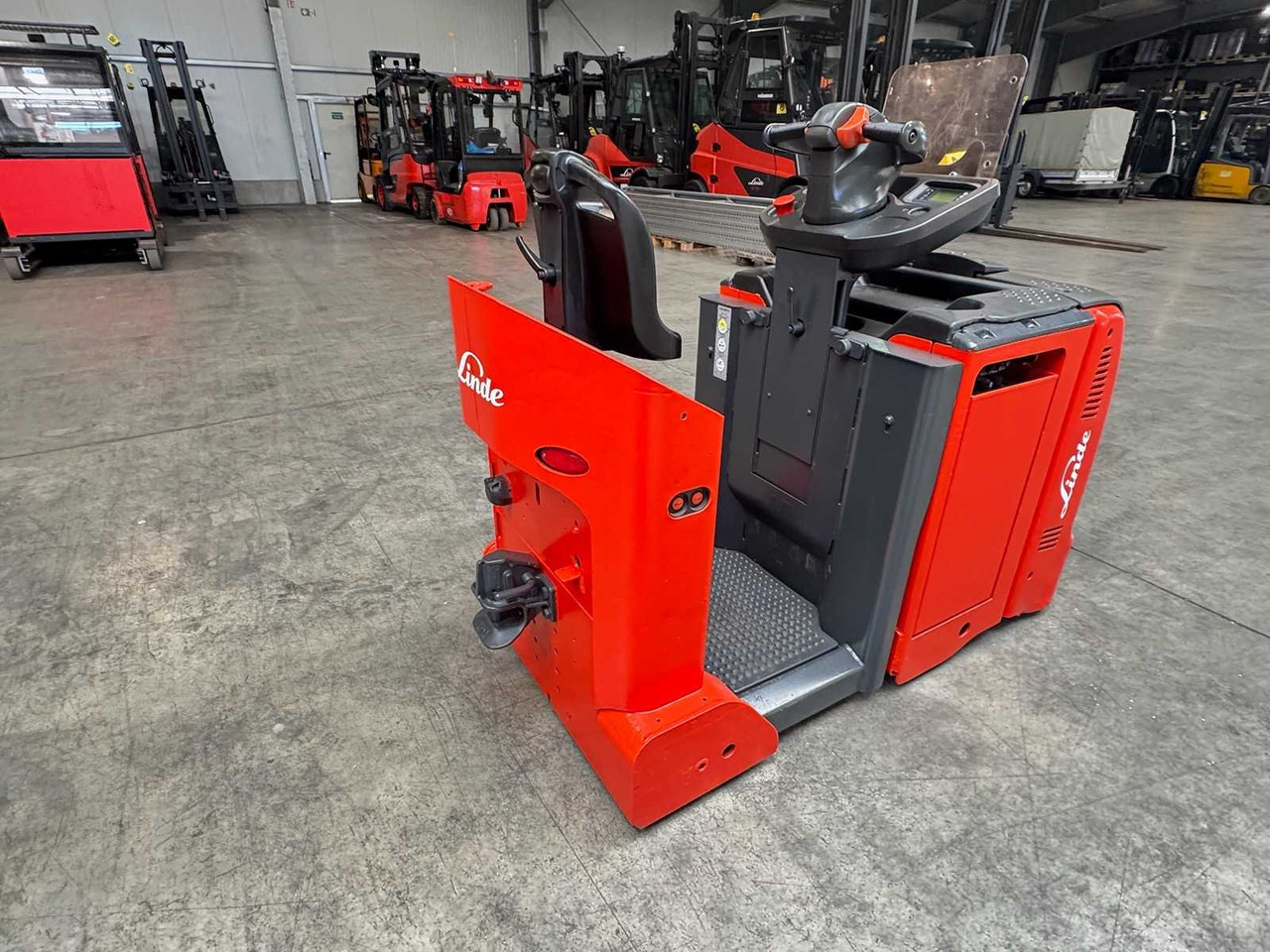 2023 SERVICE + UVV 06/2026 LINDE P50C 5.000KG TRACTOR TOWING VEHICLE TRACTOR 2.633 HOURS 500AH BATTERY - Xe nâng: hình 3 2023 SERVICE + UVV 06/2026 LINDE P50C 5.000KG TRACTOR TOWING VEHICLE TRACTOR 2.633 HOURS 500AH BATTERY - Xe nâng: hình 3