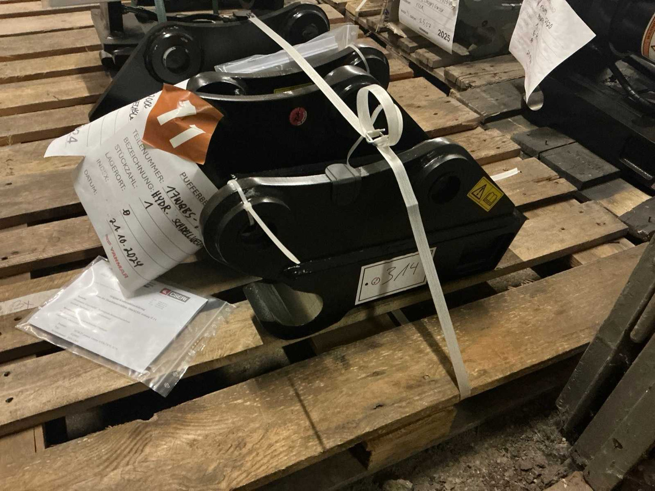 2024 YANMAR HC08-2V QUICK COUPLER, HYDR. - Máy xúc lật bánh lốp: hình 1 2024 YANMAR HC08-2V QUICK COUPLER, HYDR. - Máy xúc lật bánh lốp: hình 1