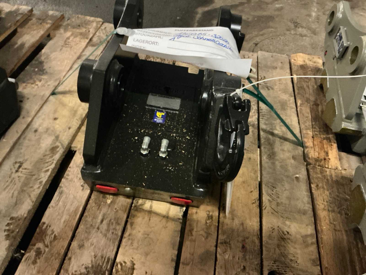 2024 YANMAR QUICK COUPLER, HYDR. - Máy xúc lật bánh lốp: hình 4 2024 YANMAR QUICK COUPLER, HYDR. - Máy xúc lật bánh lốp: hình 4