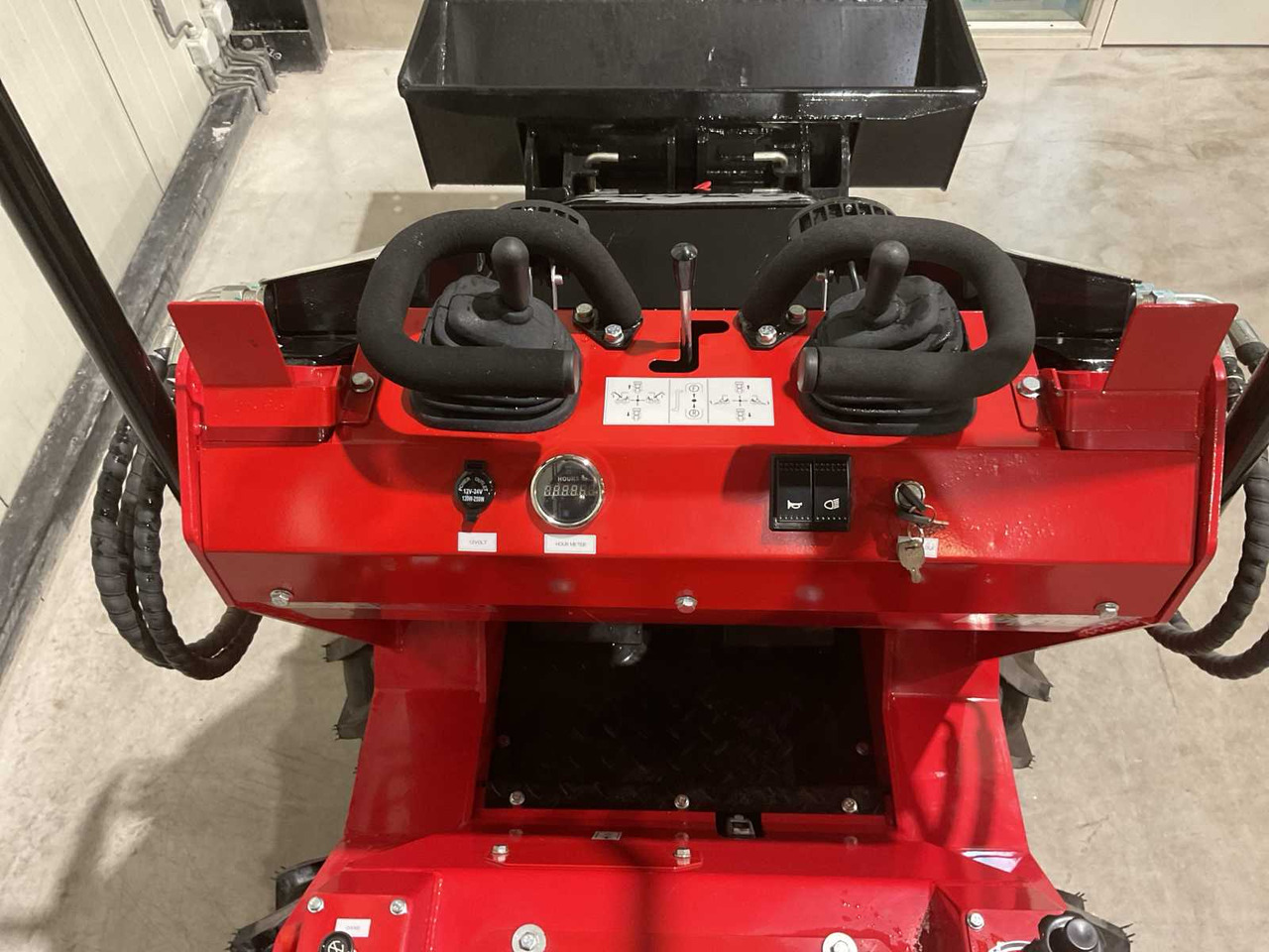 Máy xúc lật bánh lốp 2025 RHINO-CROSS SSL480 SHOVEL: hình 11 Máy xúc lật bánh lốp 2025 RHINO-CROSS SSL480 SHOVEL: hình 11