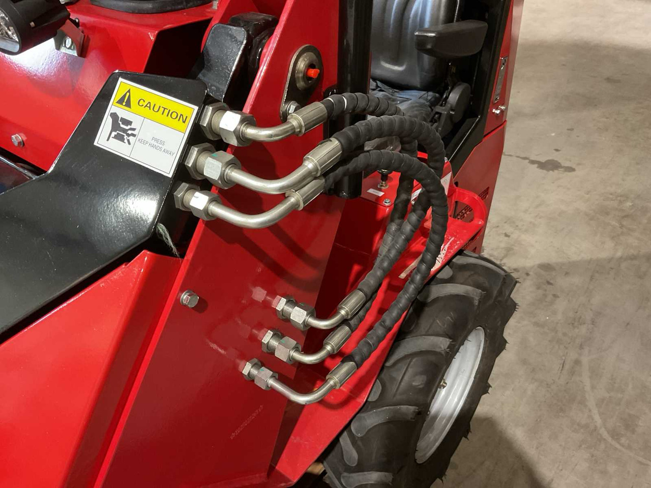 Máy xúc lật bánh lốp 2025 RHINO-CROSS SSL480 SHOVEL: hình 27 Máy xúc lật bánh lốp 2025 RHINO-CROSS SSL480 SHOVEL: hình 27