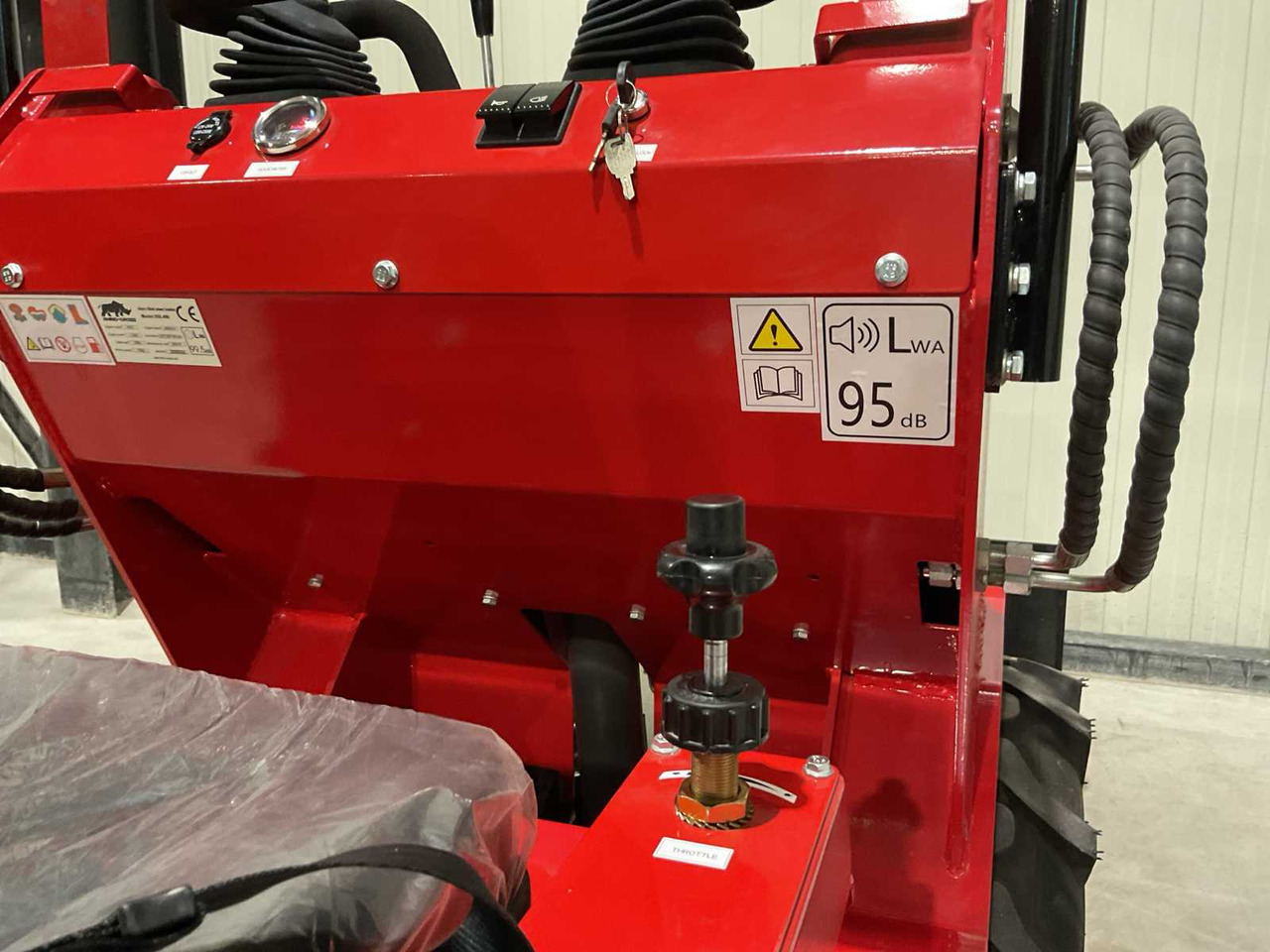 Máy xúc lật bánh lốp 2025 RHINO-CROSS SSL480 SHOVEL: hình 17 Máy xúc lật bánh lốp 2025 RHINO-CROSS SSL480 SHOVEL: hình 17