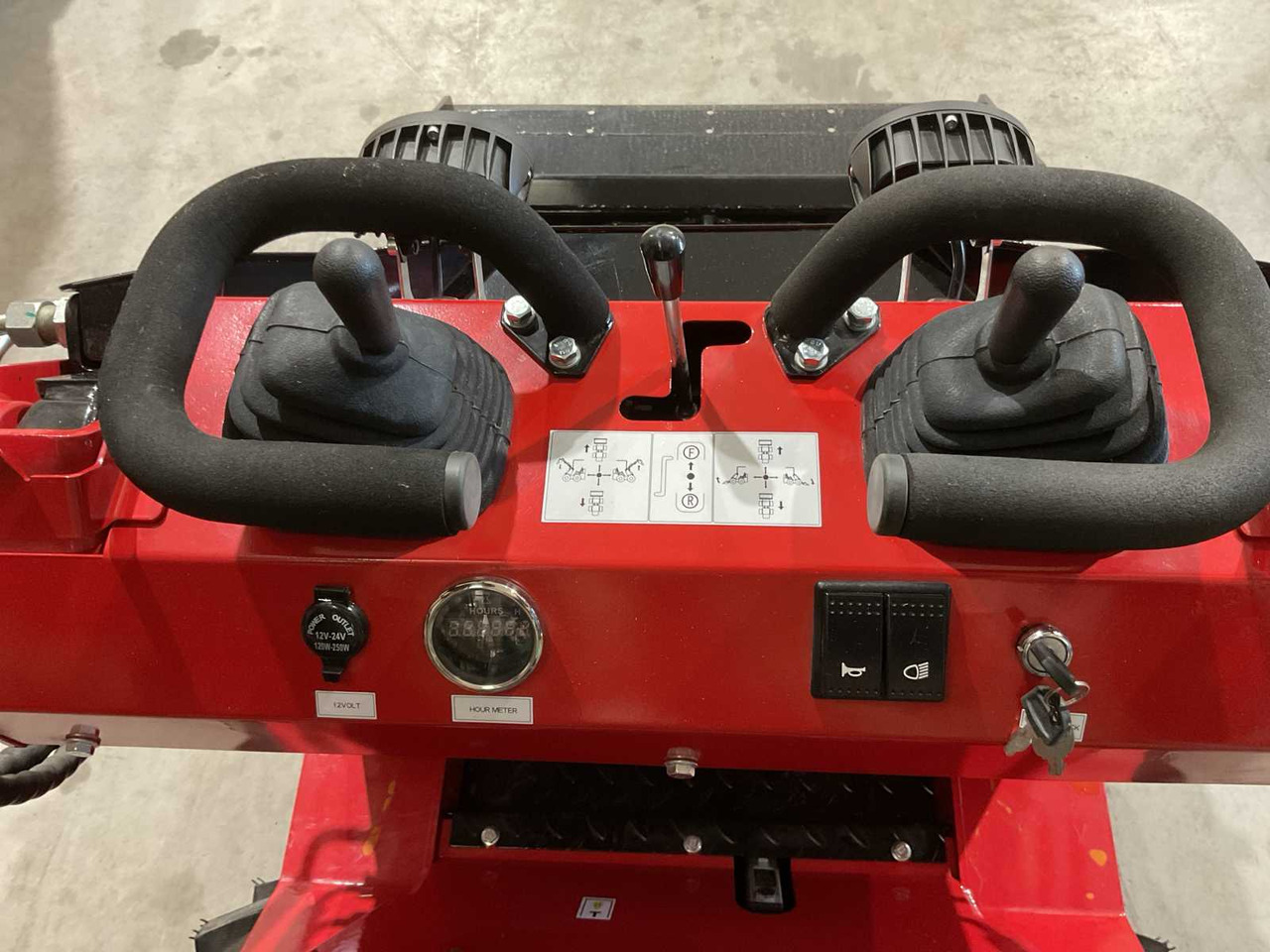 Máy xúc lật bánh lốp 2025 RHINO-CROSS SSL480 SHOVEL: hình 23 Máy xúc lật bánh lốp 2025 RHINO-CROSS SSL480 SHOVEL: hình 23