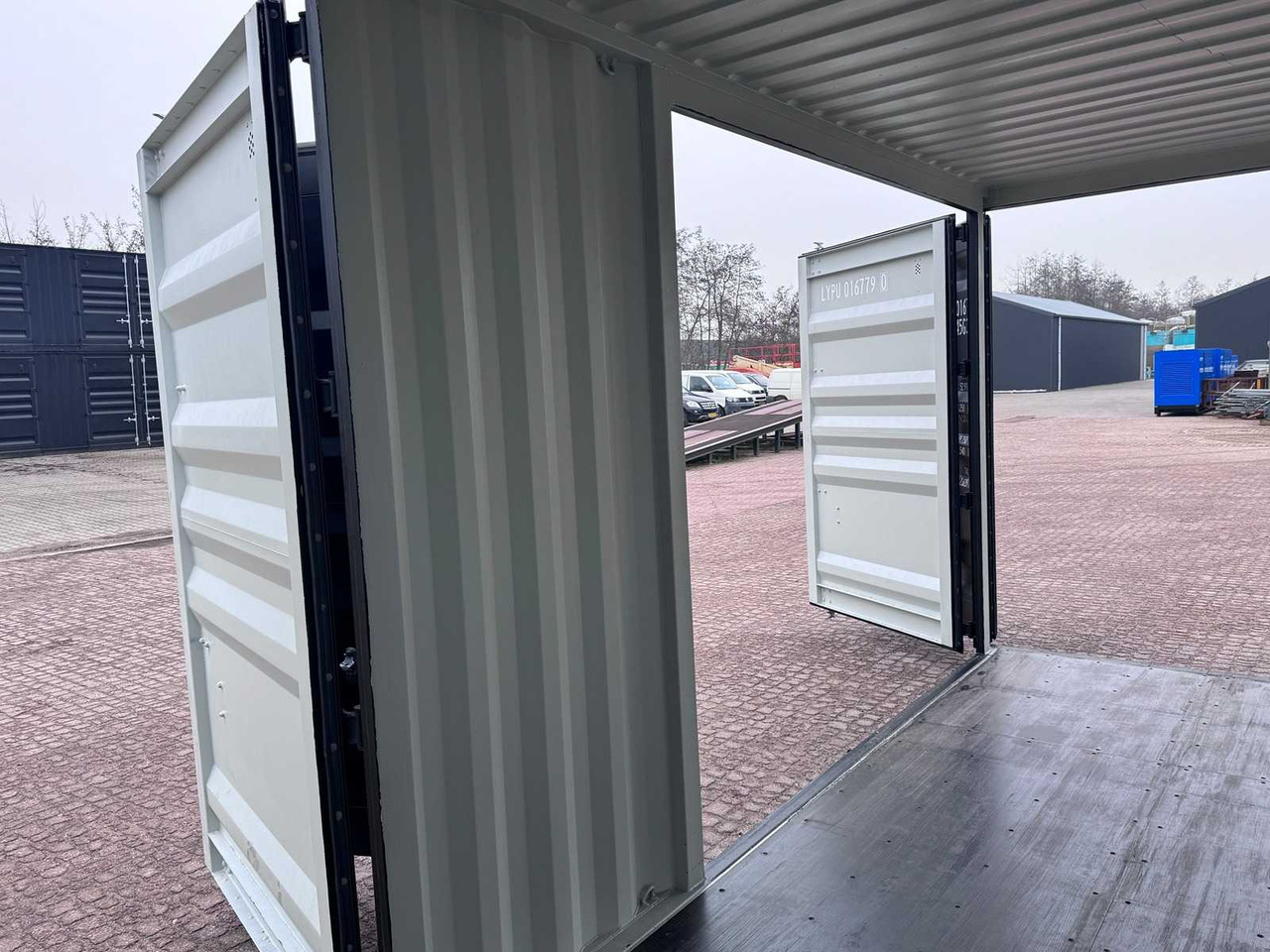 Container biển 40ft High Cube shipping container with 3 side doors: hình 17
