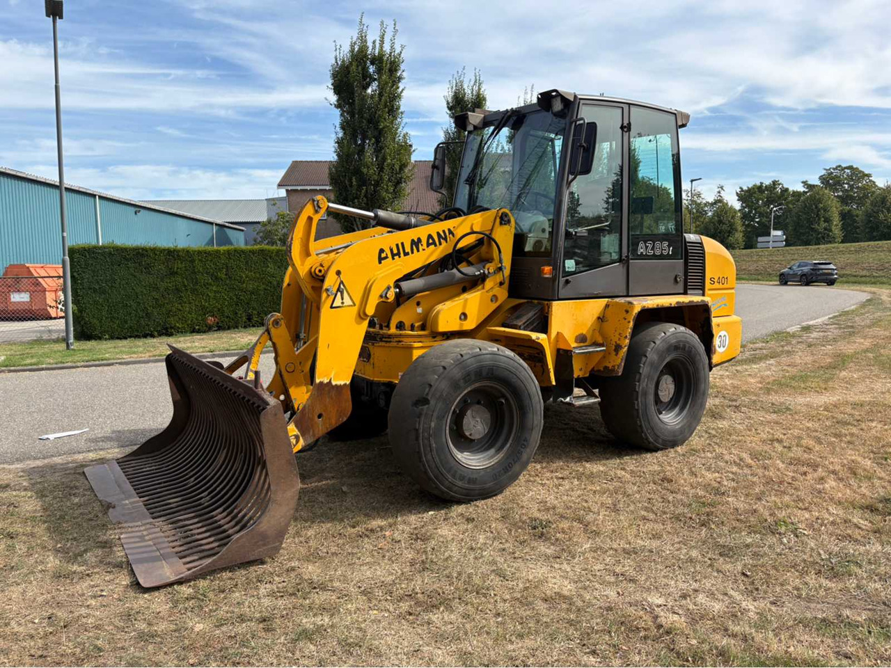 Ahlmann AZ85T - Máy xúc lật bánh lốp: hình 2 Ahlmann AZ85T - Máy xúc lật bánh lốp: hình 2