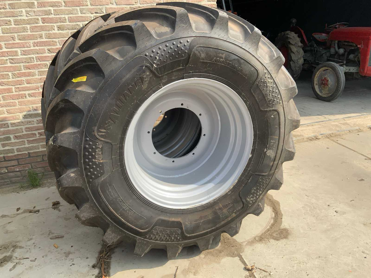 Alliance Agri Star 2 - Lốp và vành cho Máy cày: hình 3 Alliance Agri Star 2 - Lốp và vành cho Máy cày: hình 3