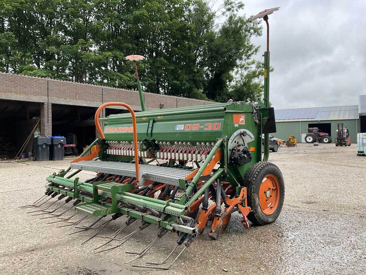 Amazone 09-30 Super - Máy gieo hạt chính xác: hình 5 Amazone 09-30 Super - Máy gieo hạt chính xác: hình 5