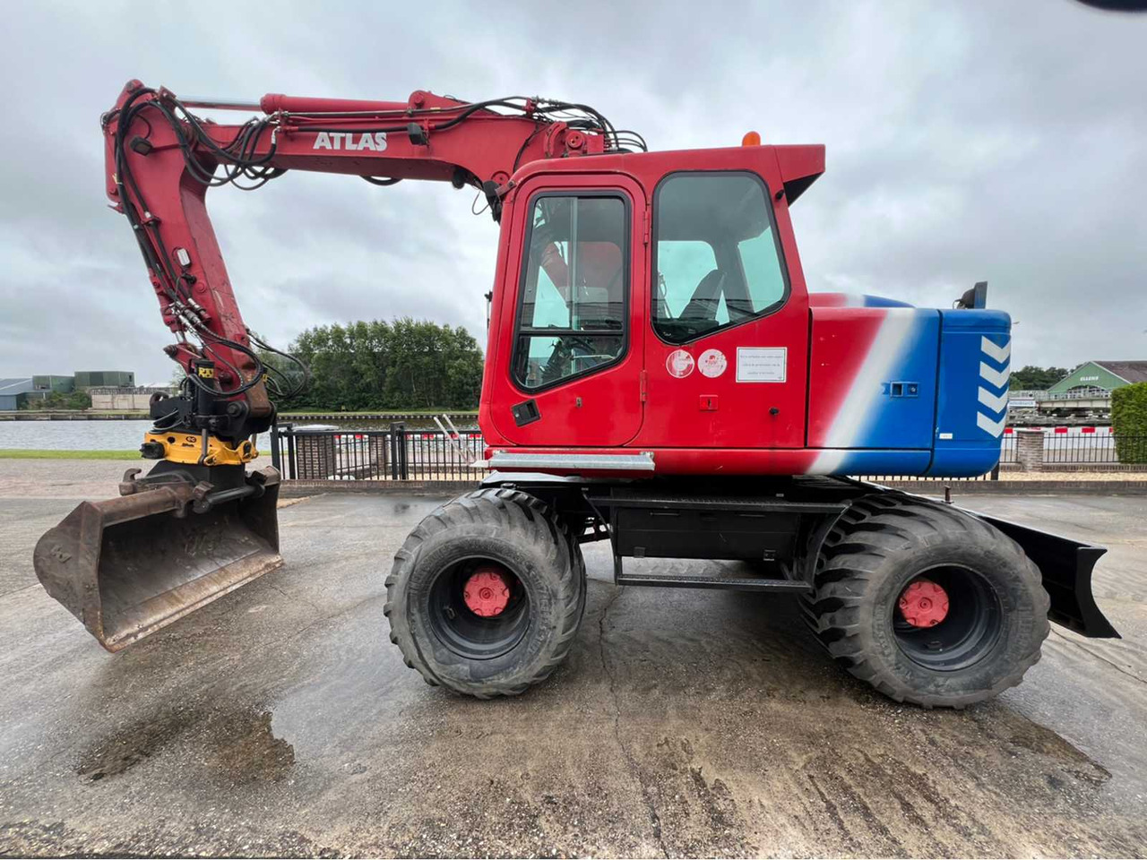 Atlas 1404K - Máy xúc bánh lốp: hình 5 Atlas 1404K - Máy xúc bánh lốp: hình 5