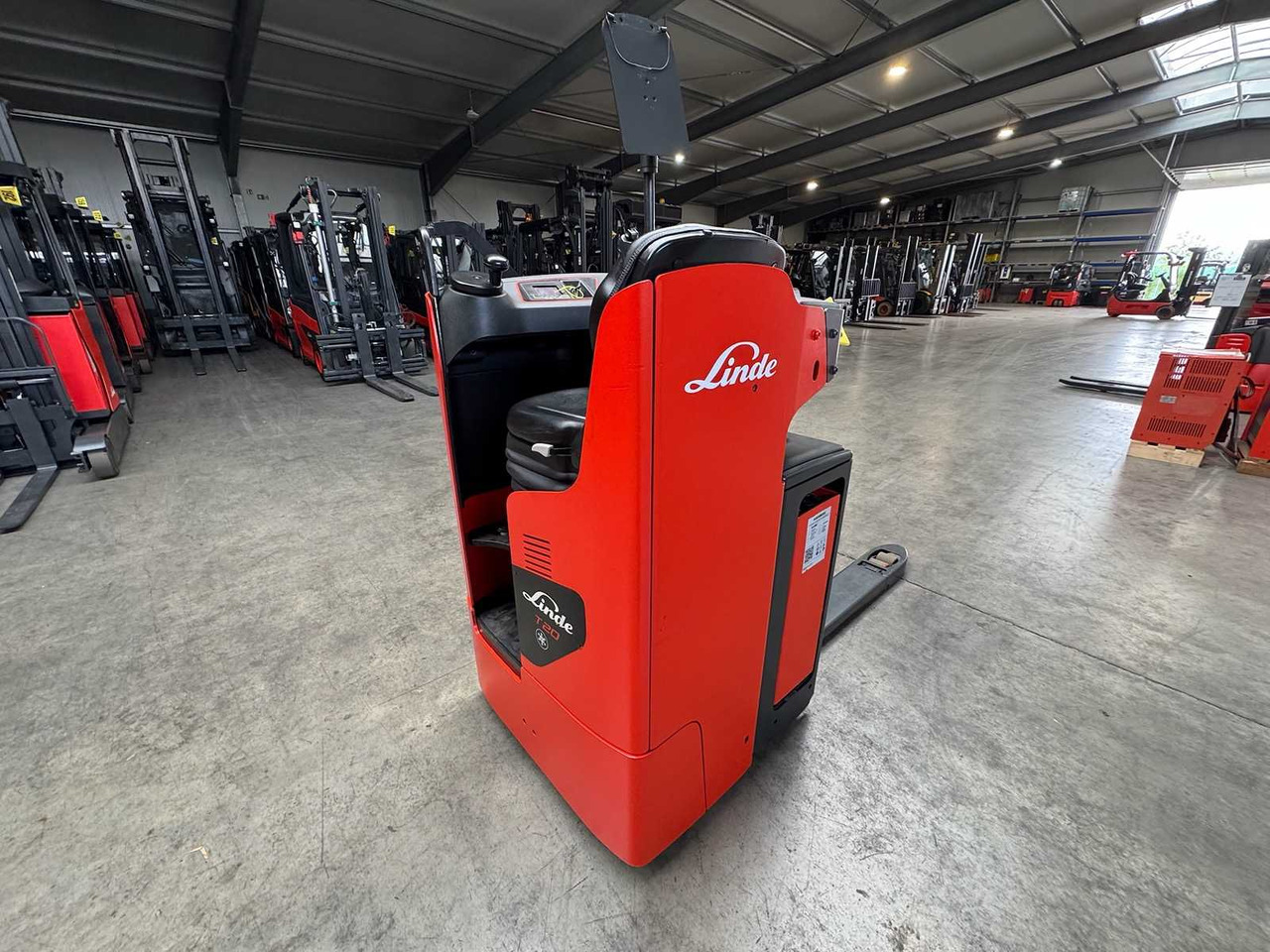 BATTERY 46/2023 BJ.2020 SERVICE + UVV 08/2026 LINDE T20R PALLET TRUCK STACKER ANT 4,715 HOURS - Xe nâng: hình 3 BATTERY 46/2023 BJ.2020 SERVICE + UVV 08/2026 LINDE T20R PALLET TRUCK STACKER ANT 4,715 HOURS - Xe nâng: hình 3