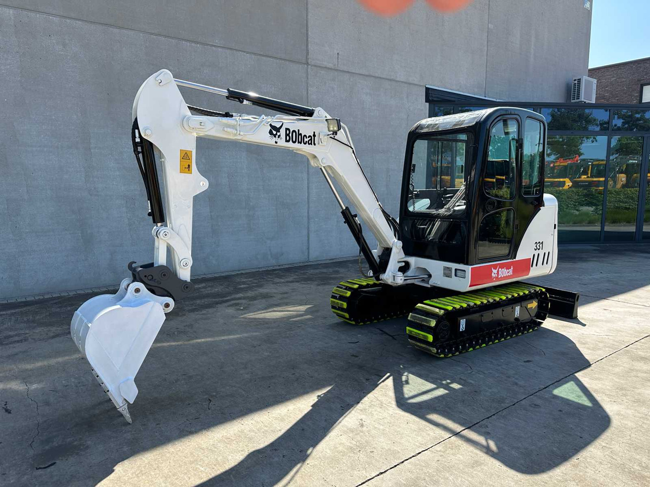 Bobcat 331 - Máy xúc mini: hình 1 Bobcat 331 - Máy xúc mini: hình 1