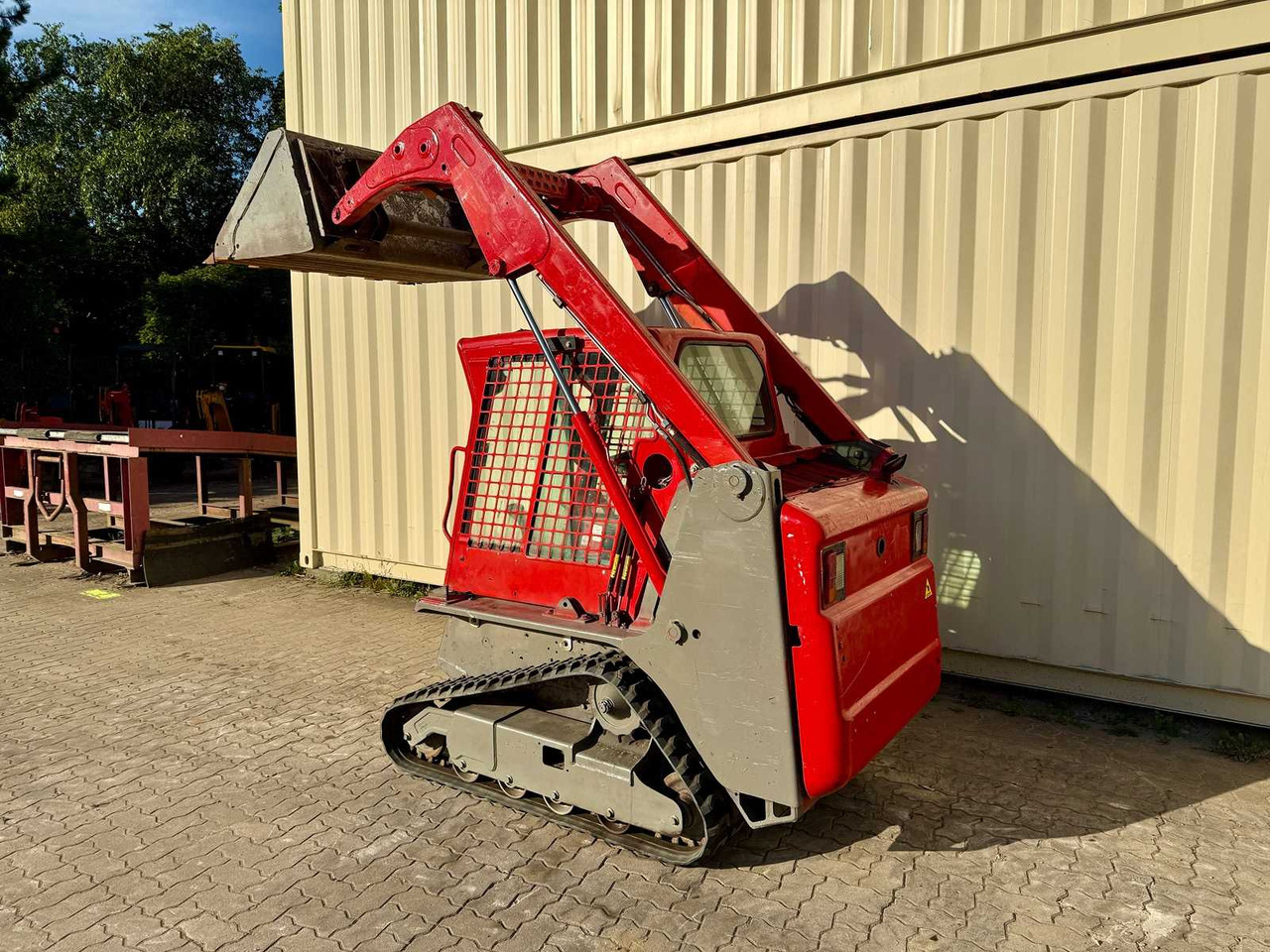 Bobcat T110 - Máy xúc lật đa năng: hình 2 Bobcat T110 - Máy xúc lật đa năng: hình 2