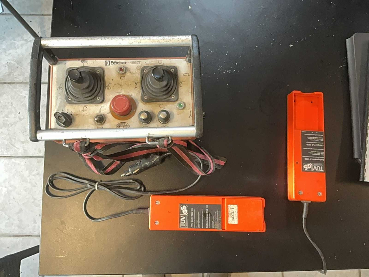 Cẩu bánh lốp Bocker AHM 27 - 1000: hình 34