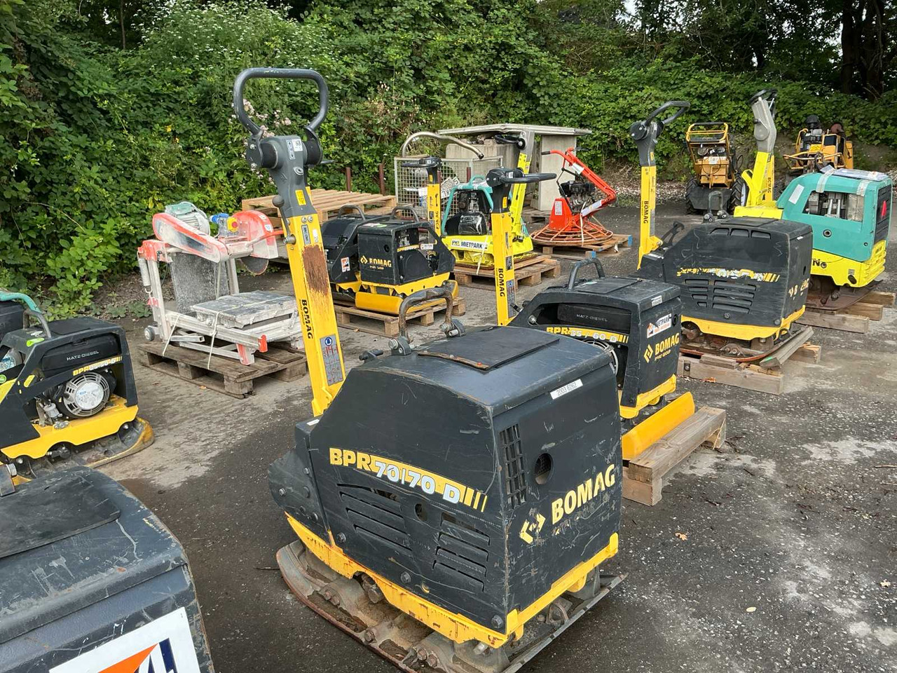 Bomag BPR 70/70 D - Đĩa rung: hình 1 Bomag BPR 70/70 D - Đĩa rung: hình 1