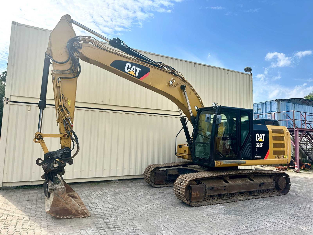 CAT 320FL - Máy xúc bánh xích: hình 1 CAT 320FL - Máy xúc bánh xích: hình 1