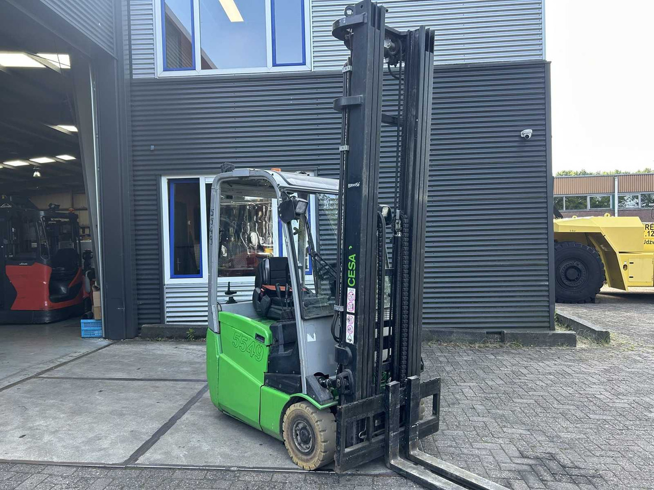 CESAB - 2017 - B315 - FORKLIFT - Xe nâng: hình 2 CESAB - 2017 - B315 - FORKLIFT - Xe nâng: hình 2