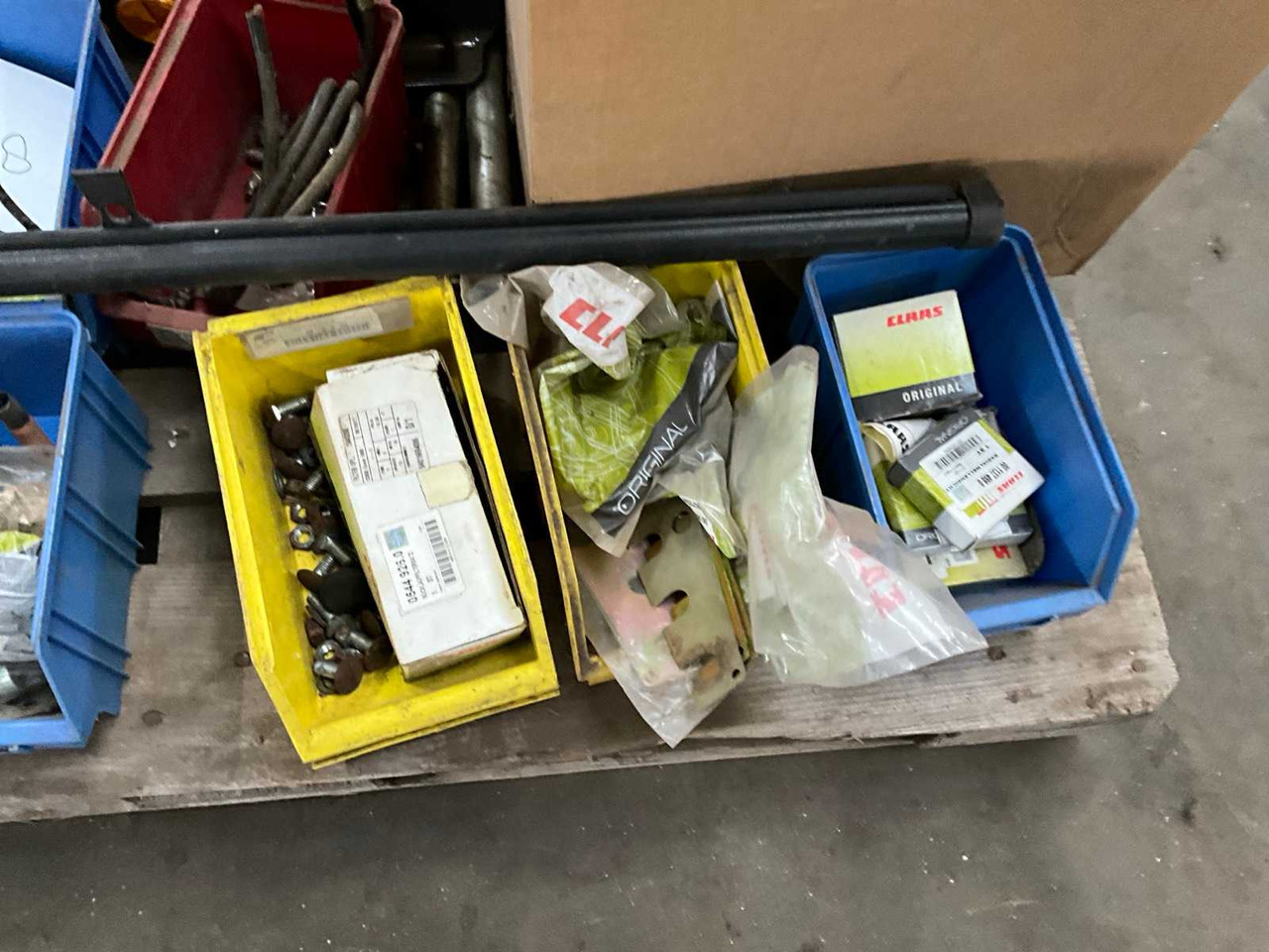 CLAAS 870 PARTS - Máy gặt đập thức ăn gia súc: hình 2 CLAAS 870 PARTS - Máy gặt đập thức ăn gia súc: hình 2