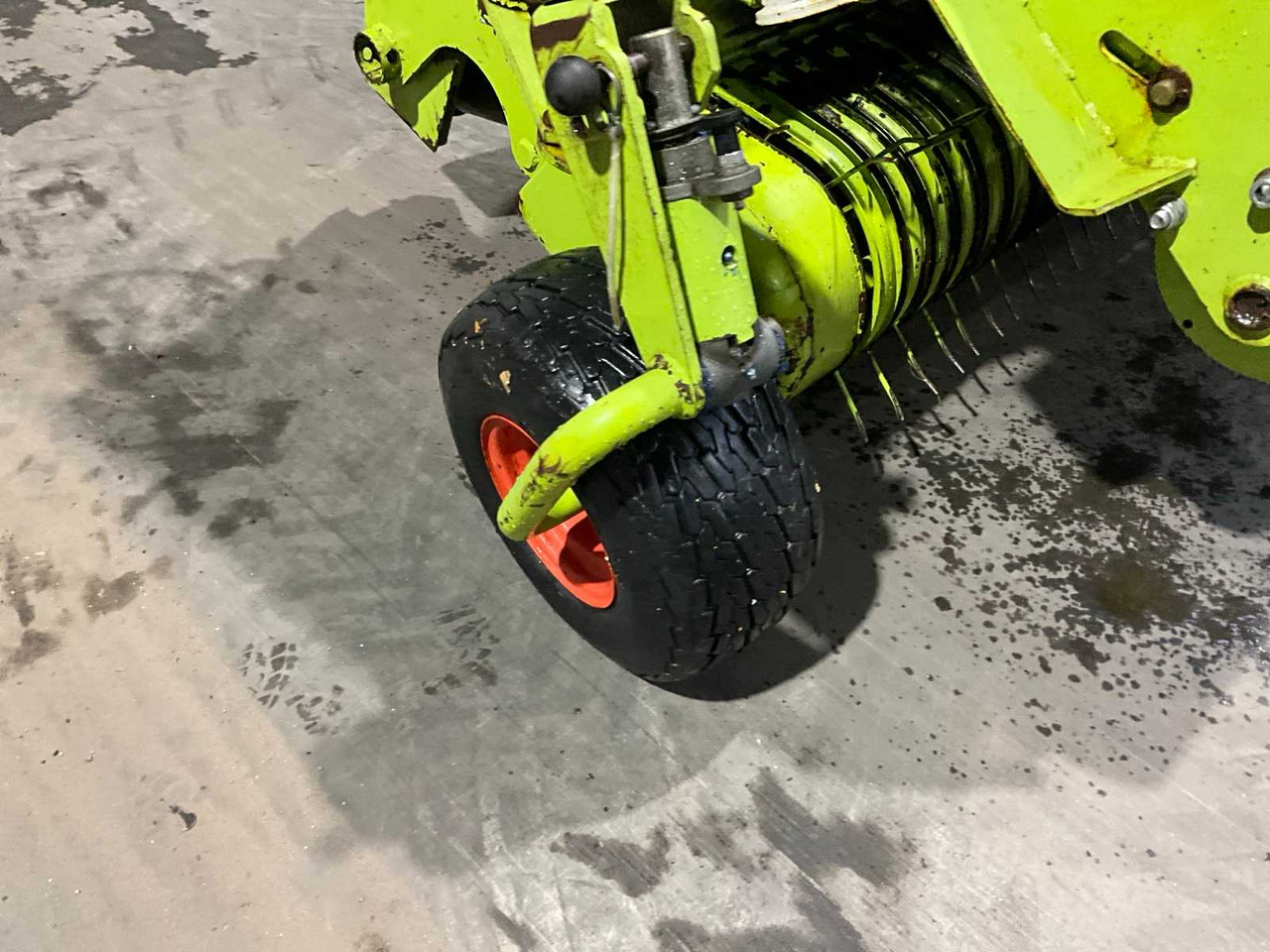 Máy gặt đập thức ăn gia súc CLAAS PU 300 HD GRASS PICK-UP: hình 17 Máy gặt đập thức ăn gia súc CLAAS PU 300 HD GRASS PICK-UP: hình 17