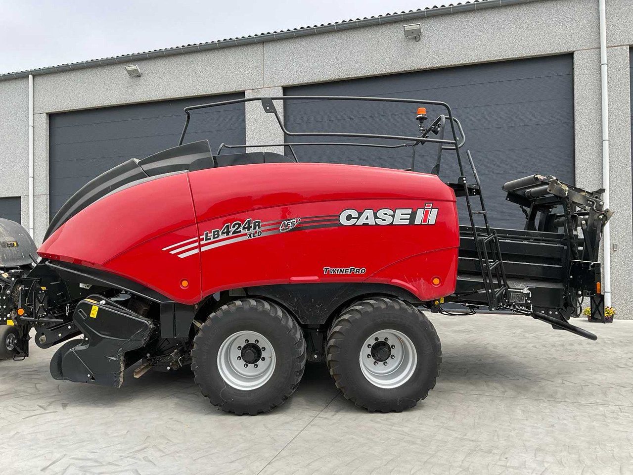 Case IH LB424R XLD - Máy đóng kiện tròn: hình 2 Case IH LB424R XLD - Máy đóng kiện tròn: hình 2