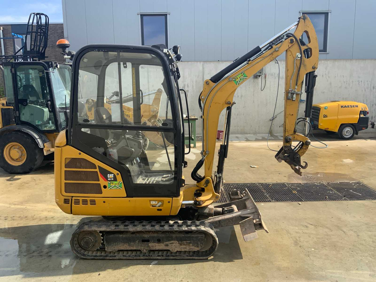 Caterpillar 301.7D - Máy xúc mini: hình 5 Caterpillar 301.7D - Máy xúc mini: hình 5