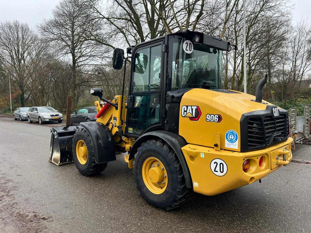 Caterpillar 906 - Máy xúc lật bánh lốp: hình 4 Caterpillar 906 - Máy xúc lật bánh lốp: hình 4