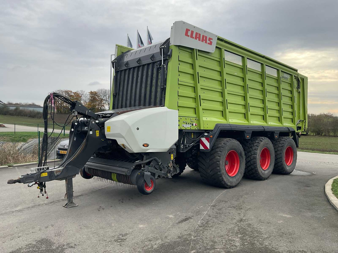 Claas Cargos 9500 - Xe kéo tự chất hàng: hình 2 Claas Cargos 9500 - Xe kéo tự chất hàng: hình 2