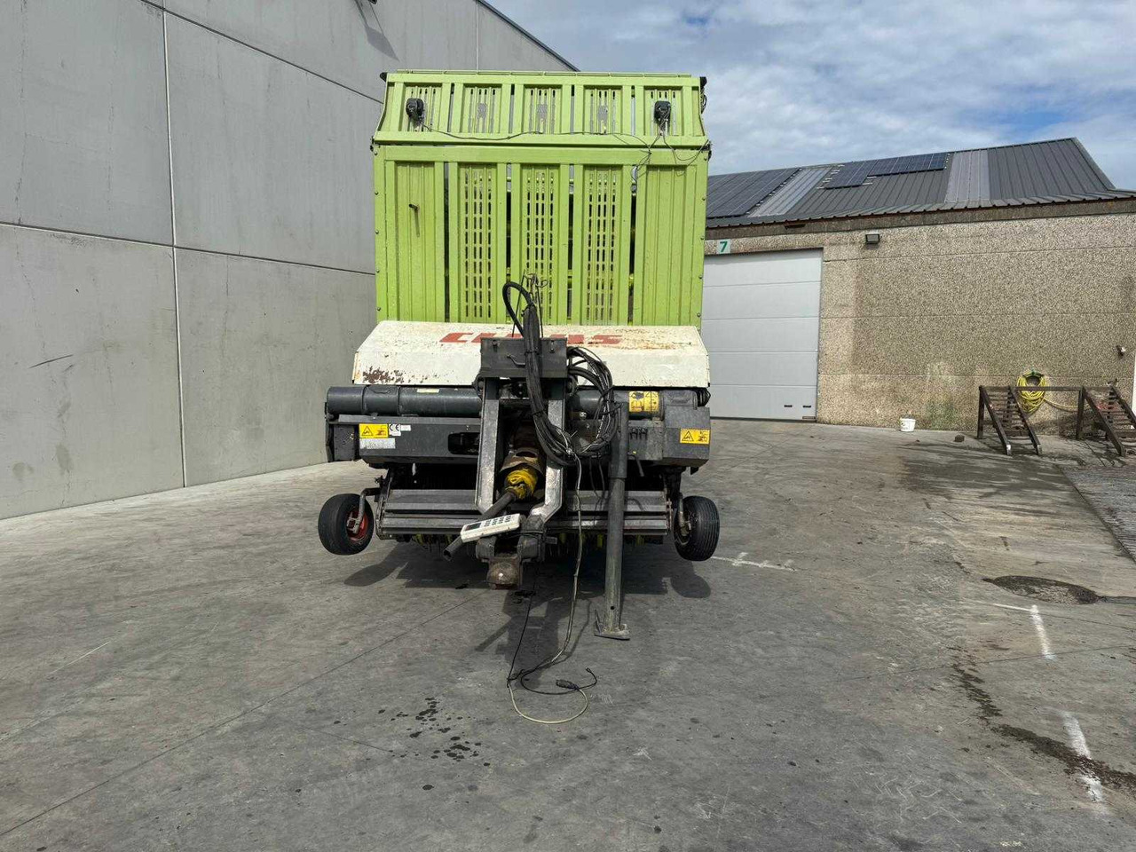 Claas Quantum 5700S - Trang thiết bị dàn trải: hình 4 Claas Quantum 5700S - Trang thiết bị dàn trải: hình 4