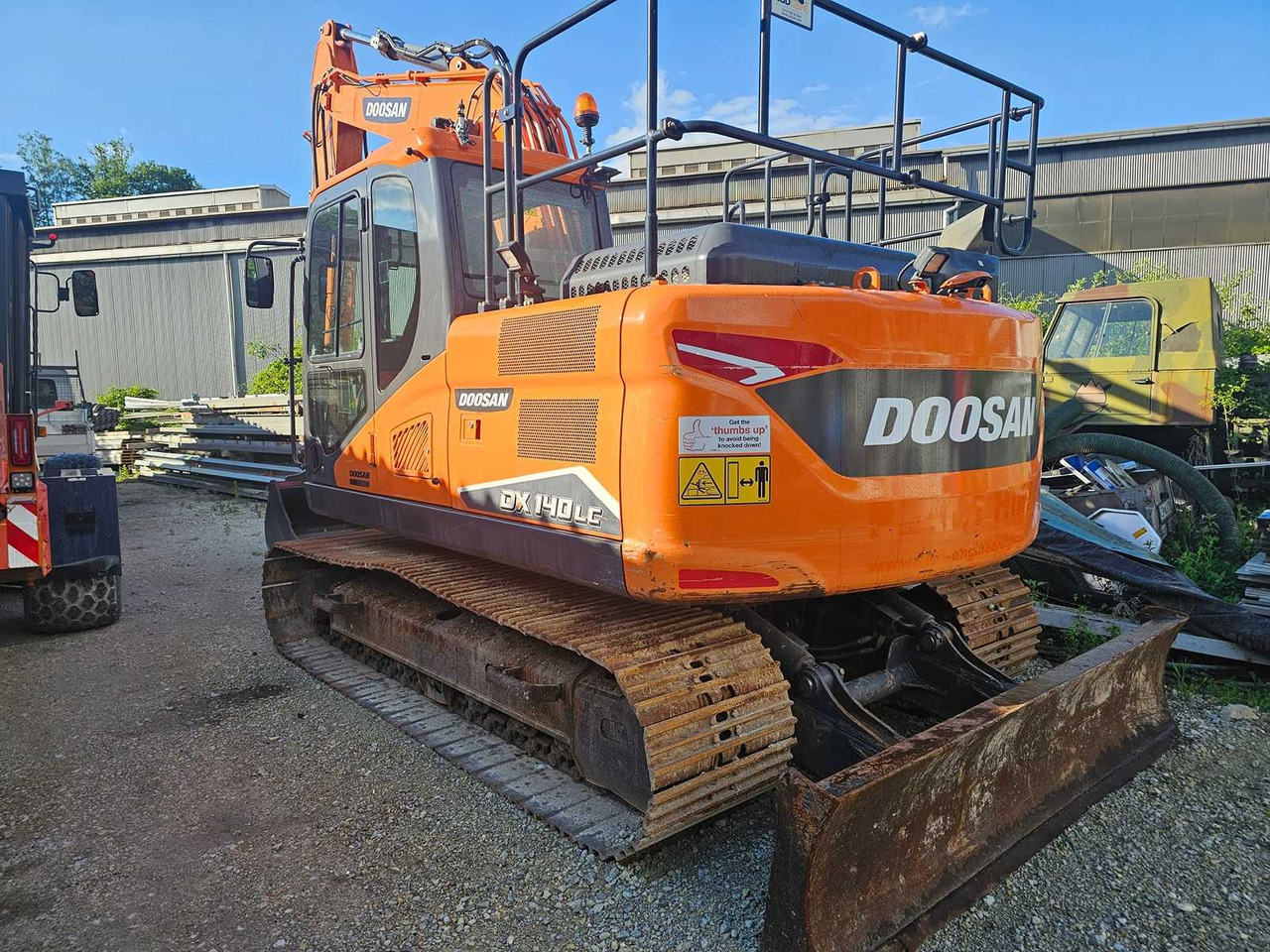 DOOSAN DX140LCR-7 - Máy xúc bánh xích: hình 2 DOOSAN DX140LCR-7 - Máy xúc bánh xích: hình 2