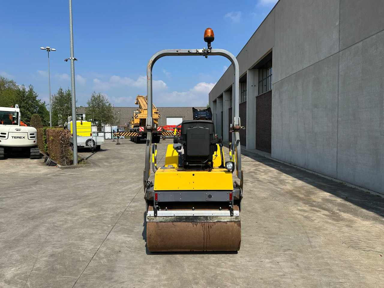DYNAPAC CC1200 - Máy lăn đường: hình 5 DYNAPAC CC1200 - Máy lăn đường: hình 5