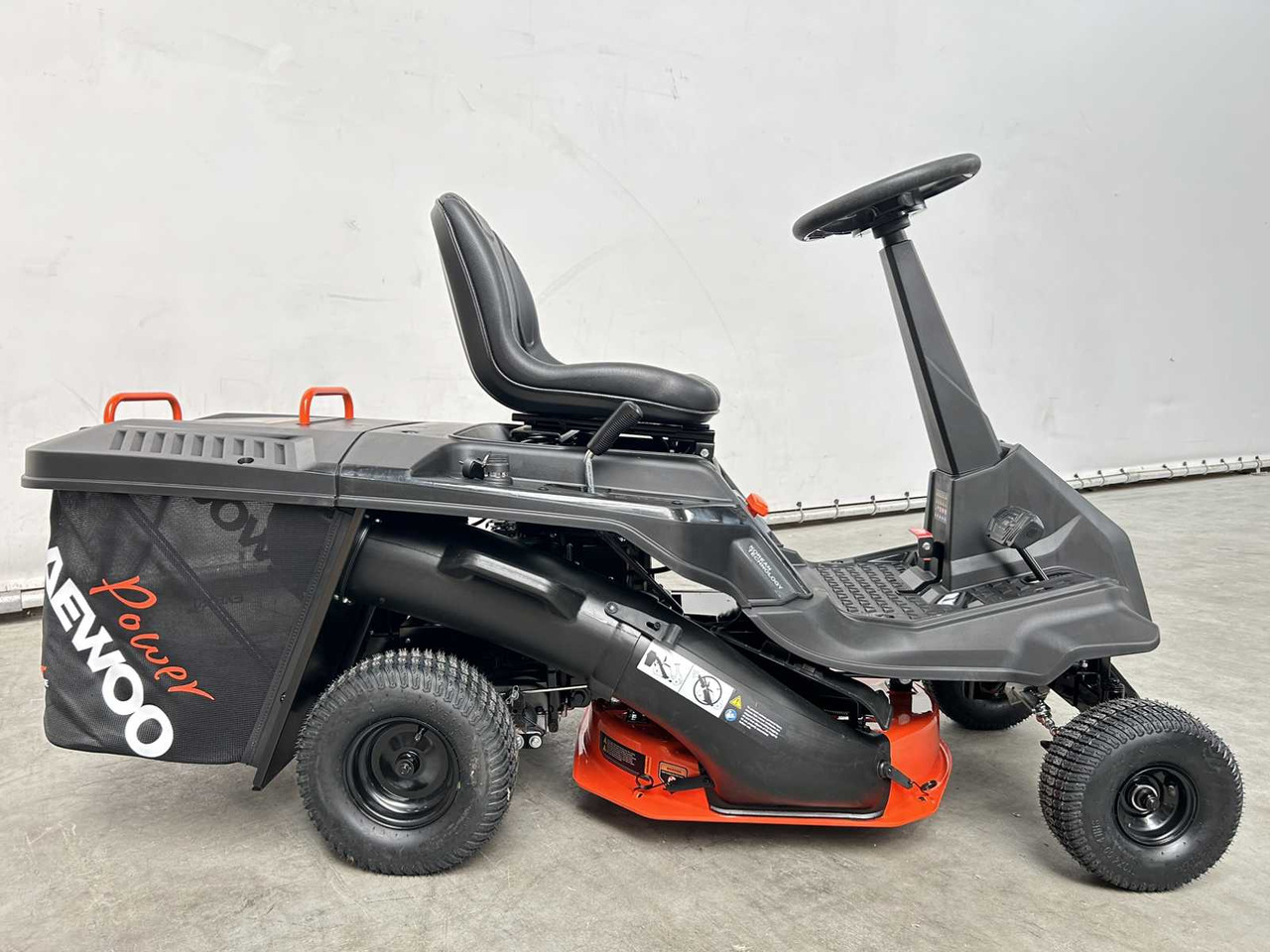 Daewoo DAXRM224 - Máy cắt cỏ vườn: hình 2 Daewoo DAXRM224 - Máy cắt cỏ vườn: hình 2