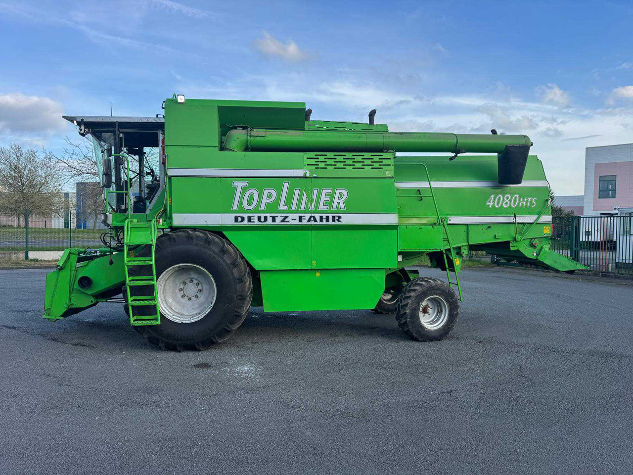 Deutz 4080HTS - Máy gặt đập: hình 3 Deutz 4080HTS - Máy gặt đập: hình 3