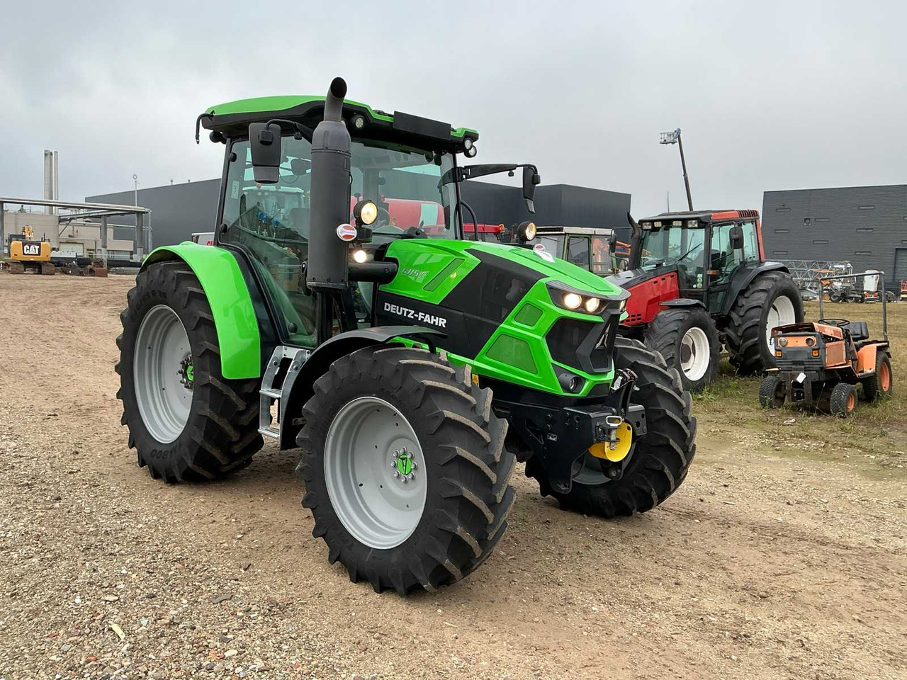 Deutz-Fahr 6115C - Máy cày: hình 4 Deutz-Fahr 6115C - Máy cày: hình 4