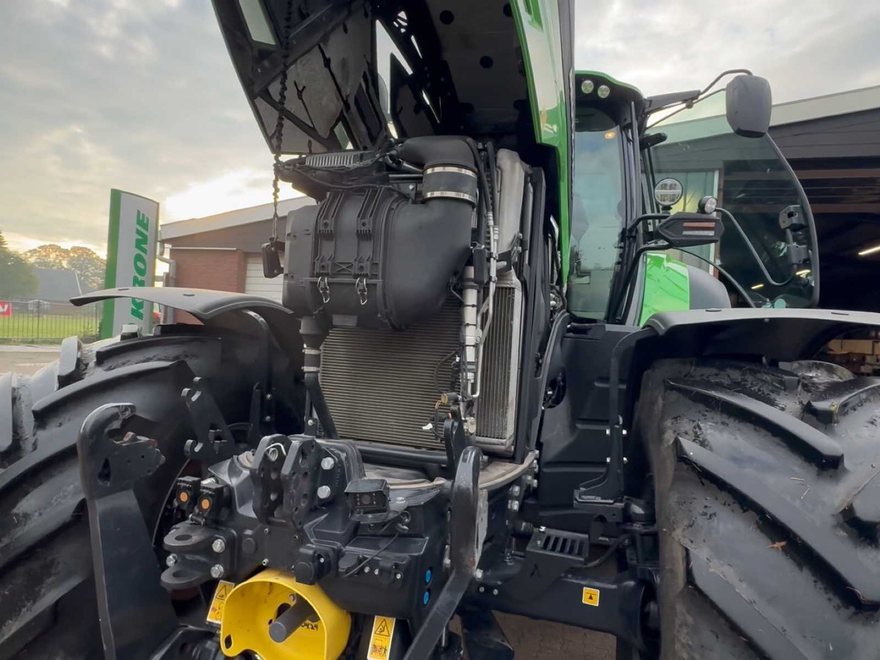 Máy cày Deutz-Fahr 8280 TTV: hình 29 Máy cày Deutz-Fahr 8280 TTV: hình 29