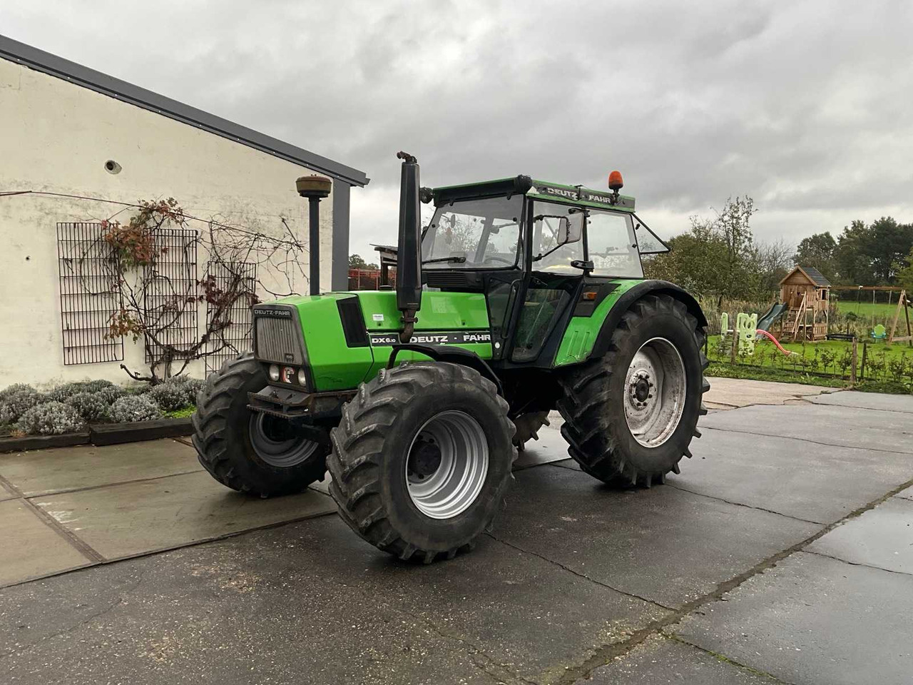 Deutz-Fahr DX6.10 - Máy cày: hình 1 Deutz-Fahr DX6.10 - Máy cày: hình 1