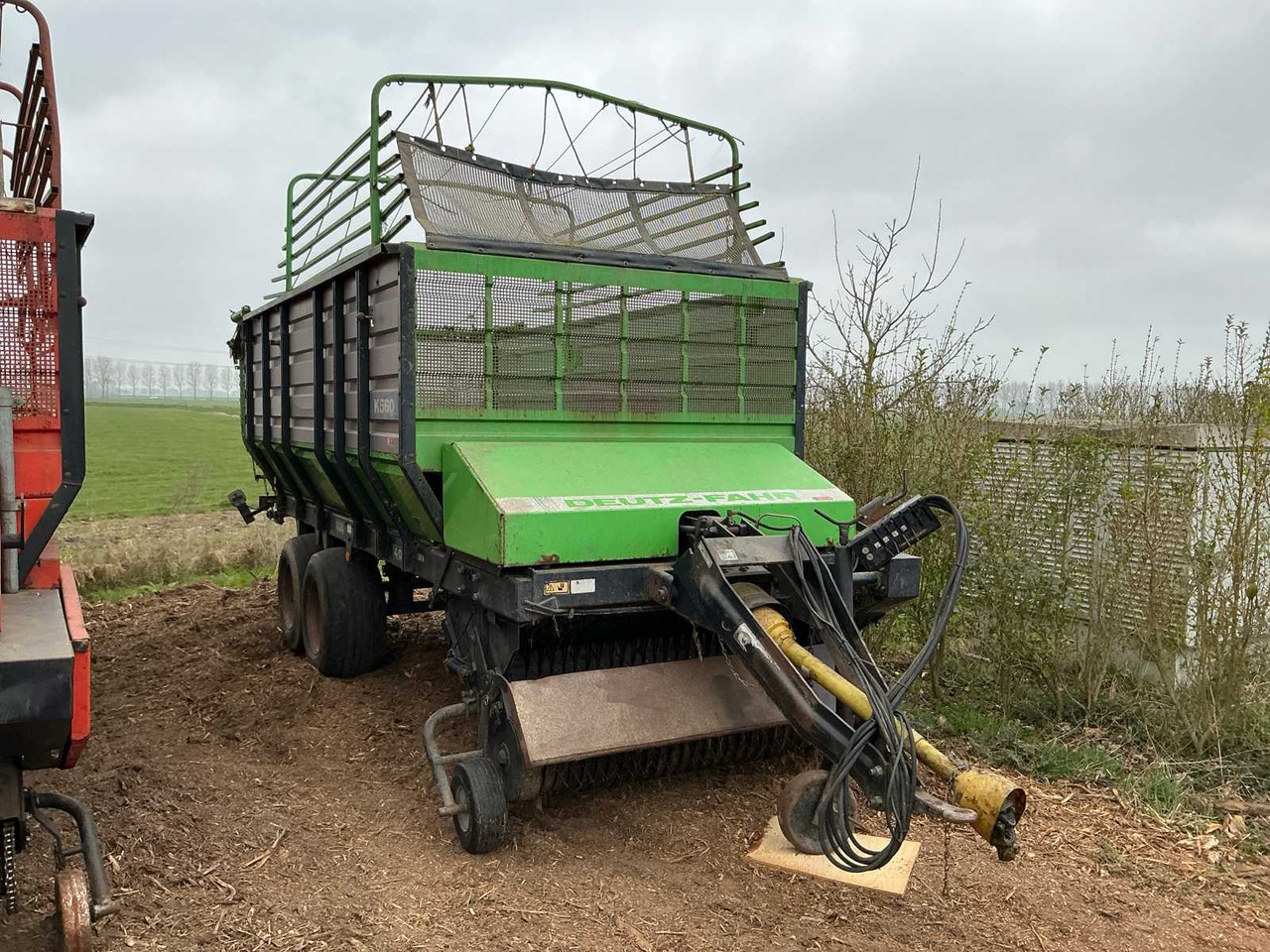 Deutz-fahr K560 - Xe kéo tự chất hàng: hình 2 Deutz-fahr K560 - Xe kéo tự chất hàng: hình 2