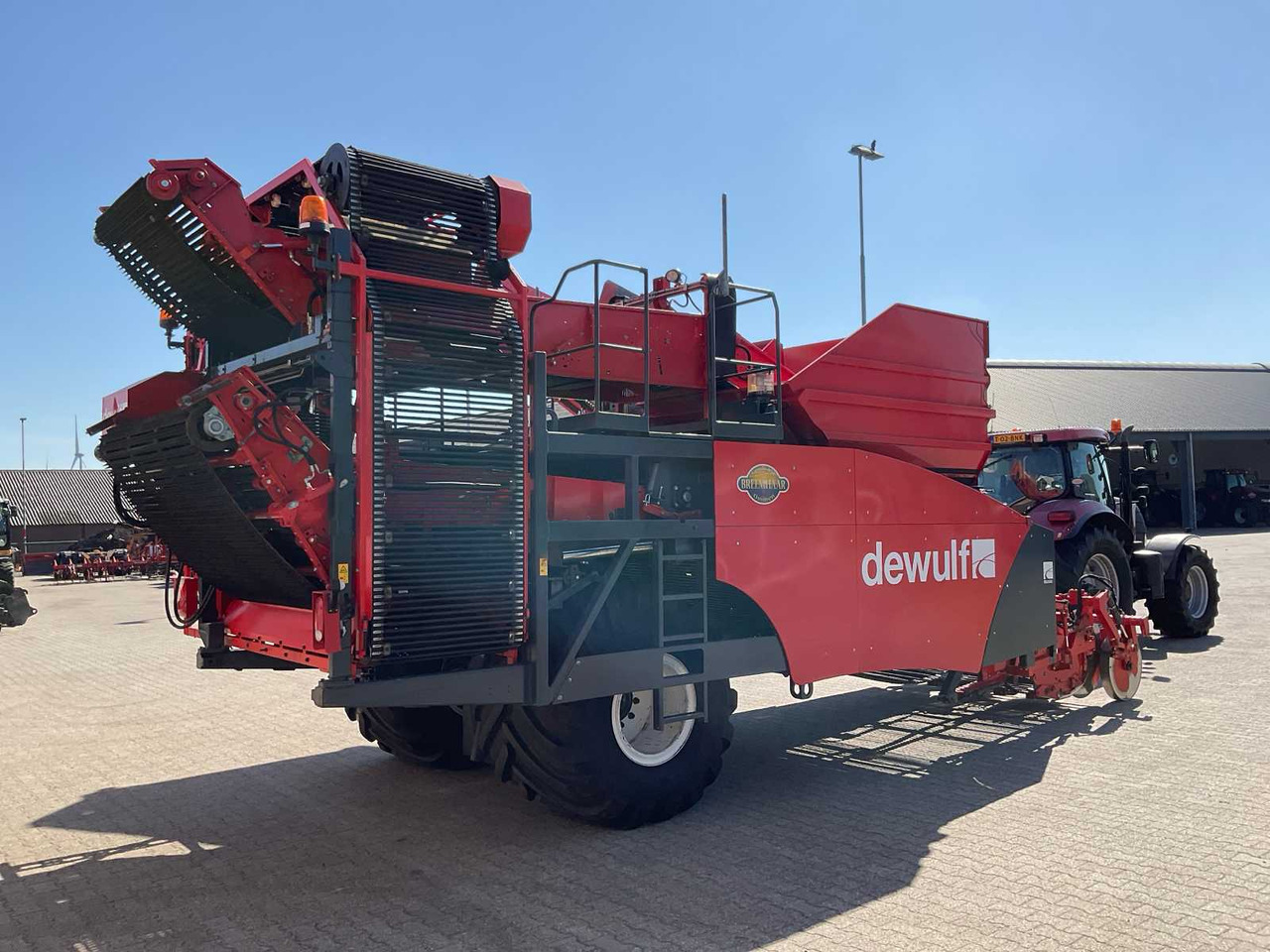 Dewulf R2060 - Máy thu hoạch khoai tây: hình 4 Dewulf R2060 - Máy thu hoạch khoai tây: hình 4
