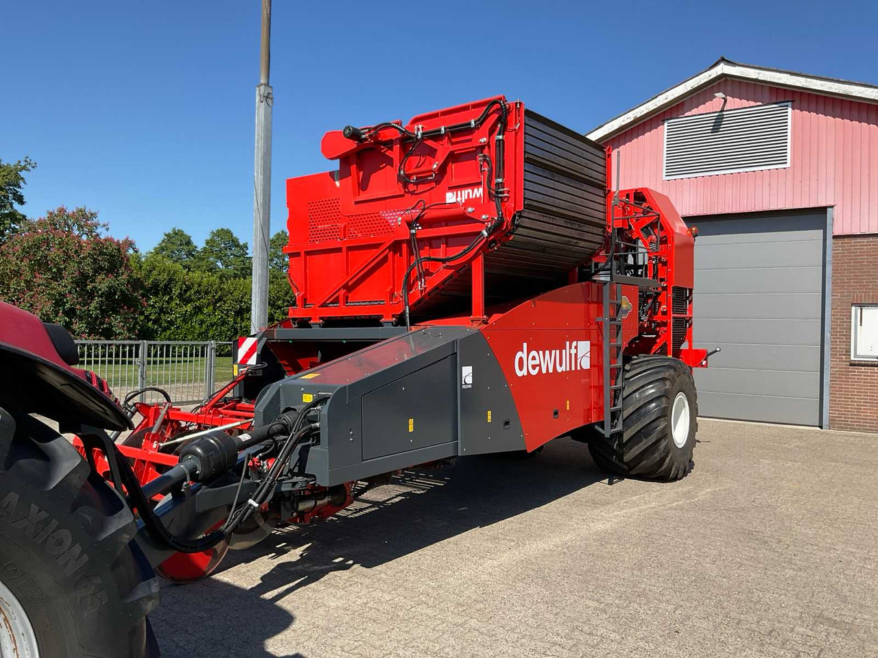 Dewulf R2060 - Máy thu hoạch khoai tây: hình 1 Dewulf R2060 - Máy thu hoạch khoai tây: hình 1