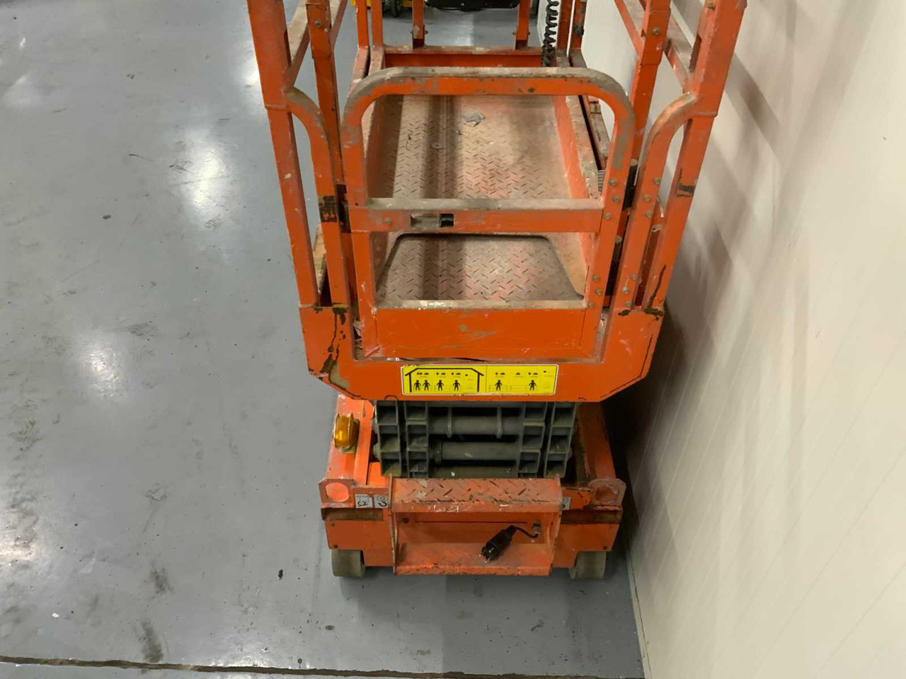 Dingli JCTP0607DCS - Nền bục trên không: hình 4 Dingli JCTP0607DCS - Nền bục trên không: hình 4