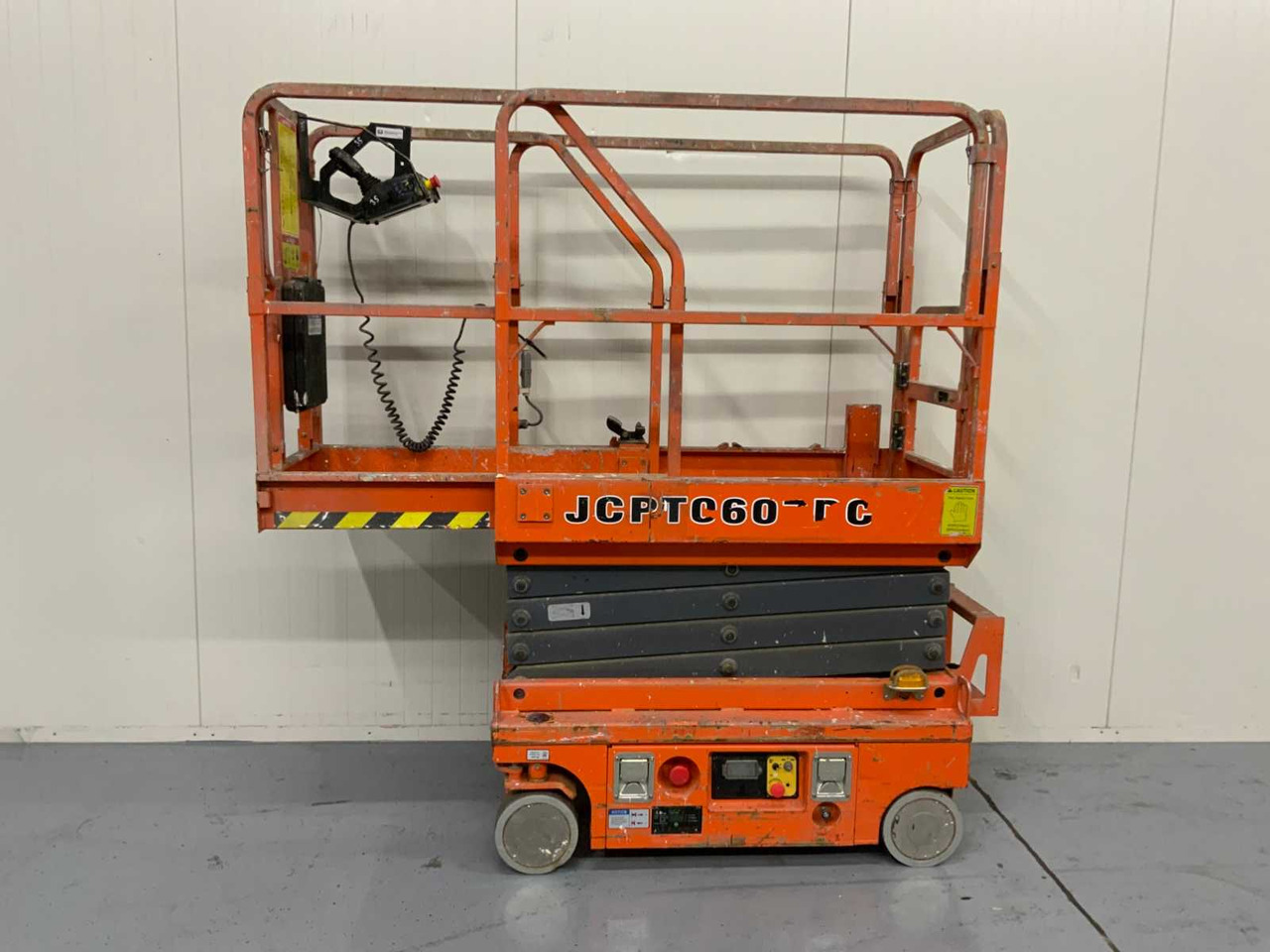 Dingli JCTP0607DCS - Nền bục trên không: hình 5 Dingli JCTP0607DCS - Nền bục trên không: hình 5
