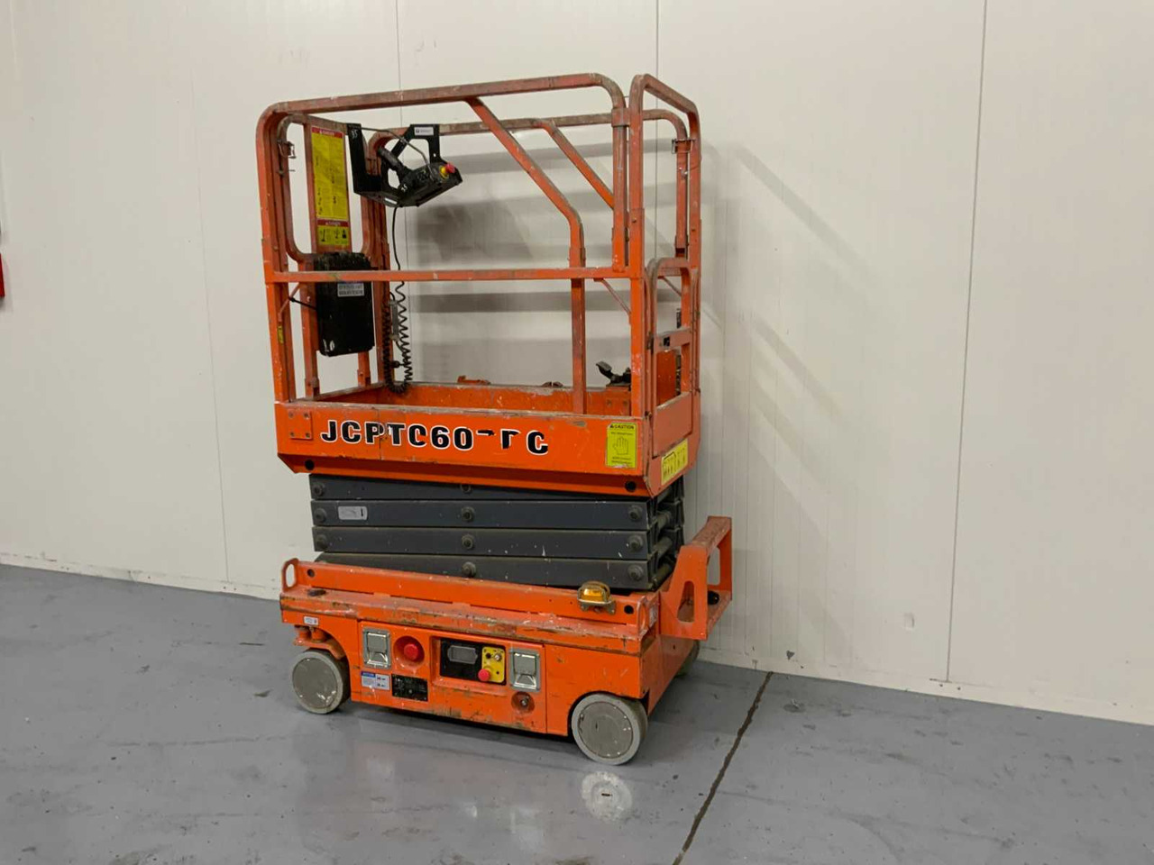 Dingli JCTP0607DCS - Nền bục trên không: hình 3 Dingli JCTP0607DCS - Nền bục trên không: hình 3