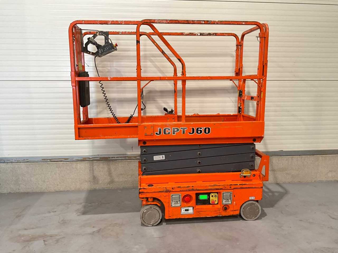 Dingli JCTPO607DCS - Nền bục trên không: hình 4 Dingli JCTPO607DCS - Nền bục trên không: hình 4
